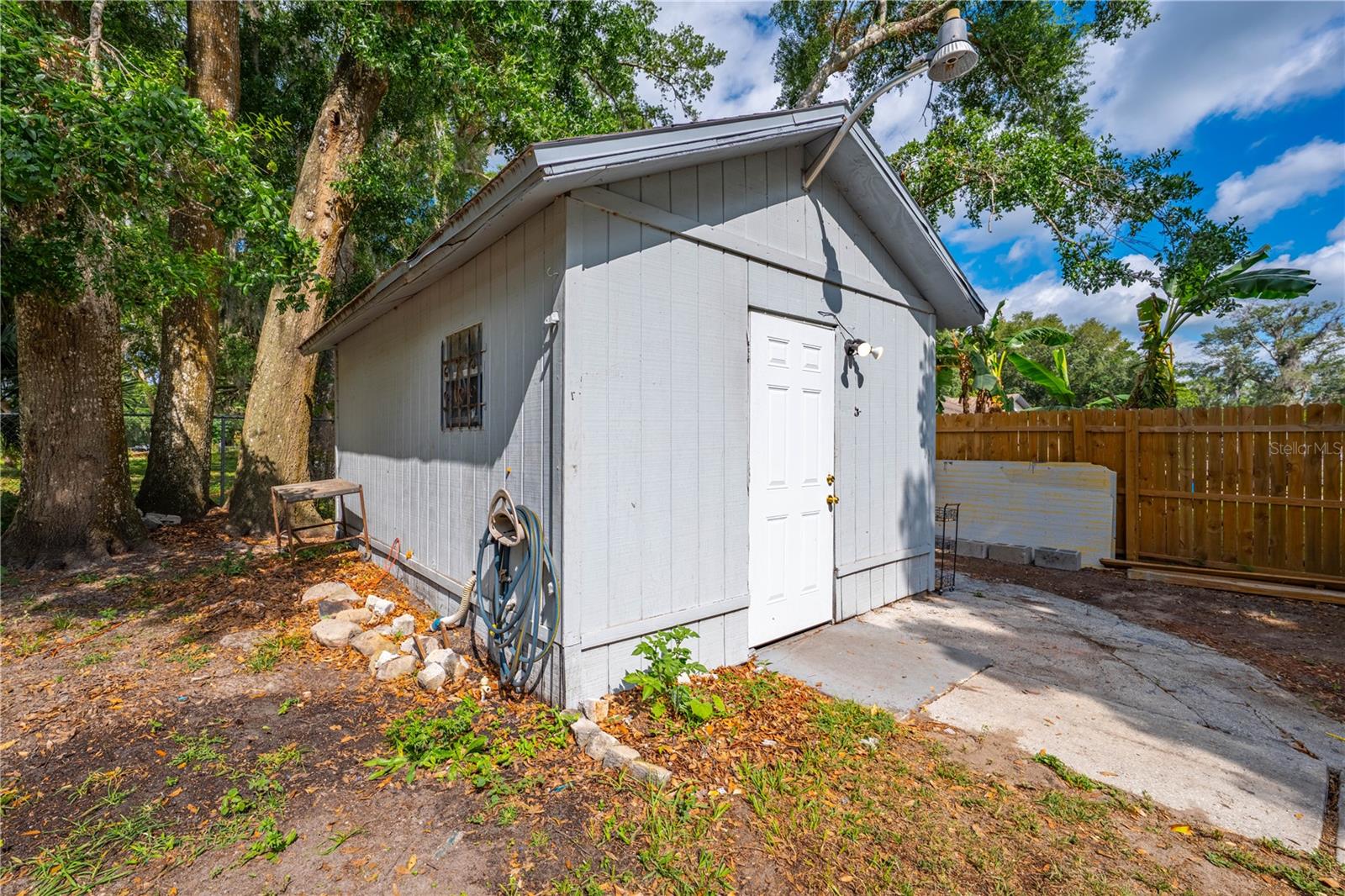 412 NOYA LN