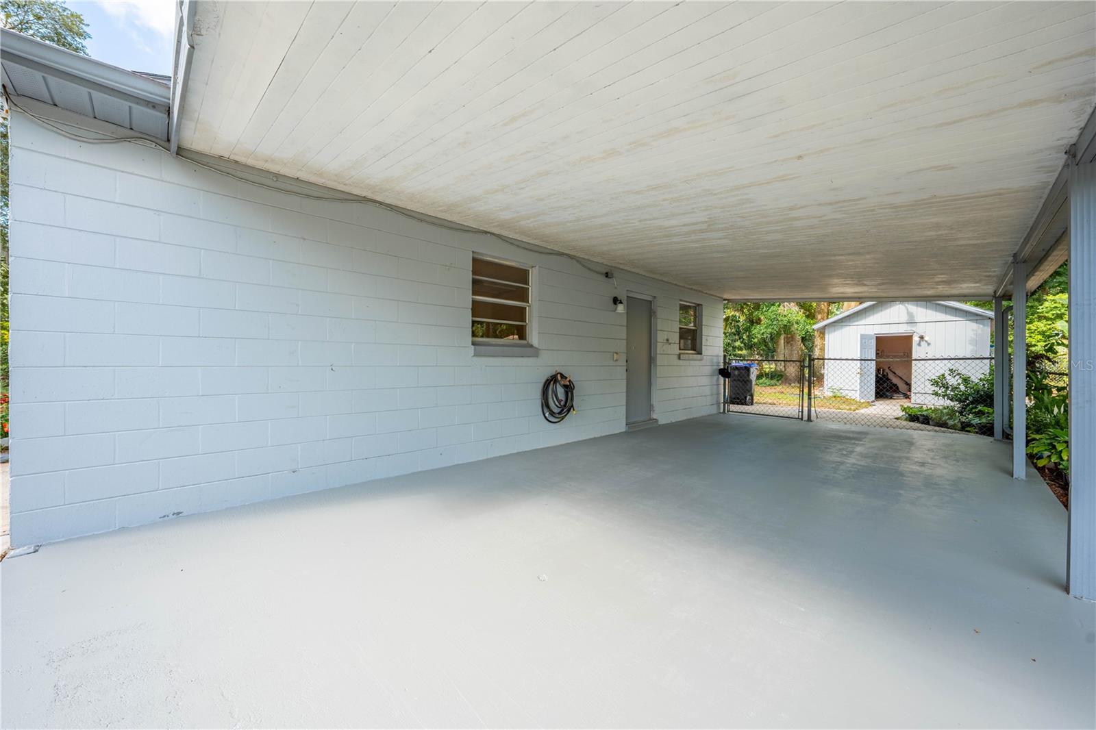 412 NOYA LN