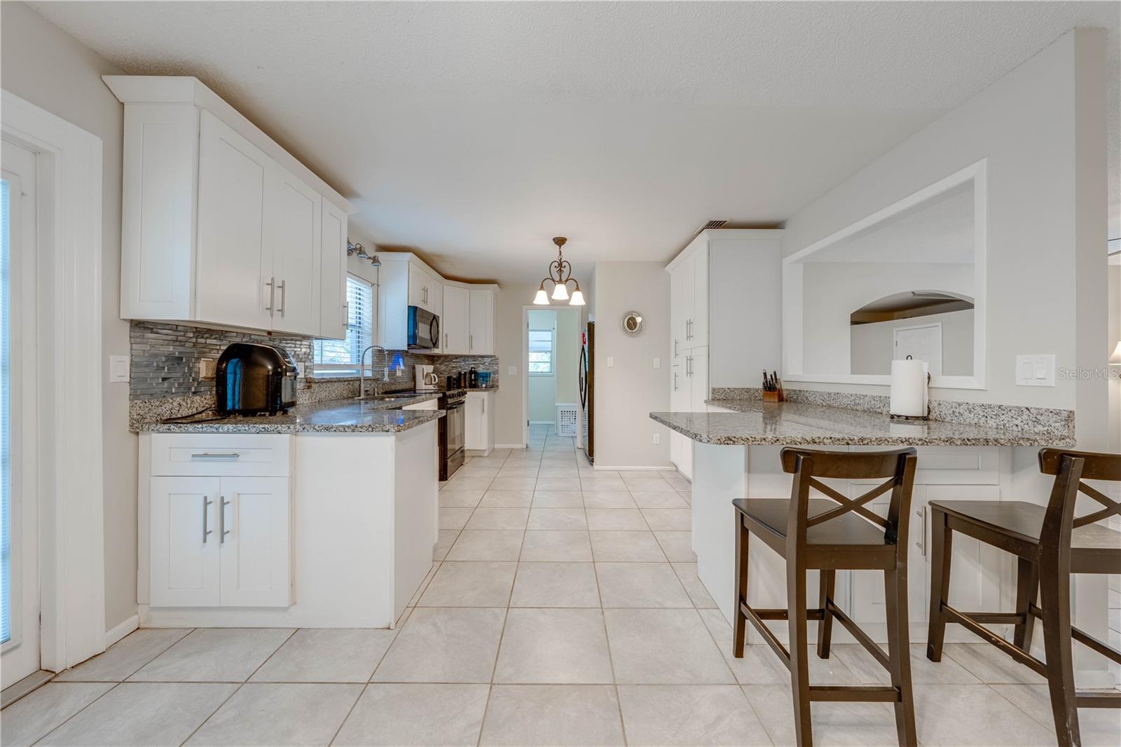 412 NOYA LN
