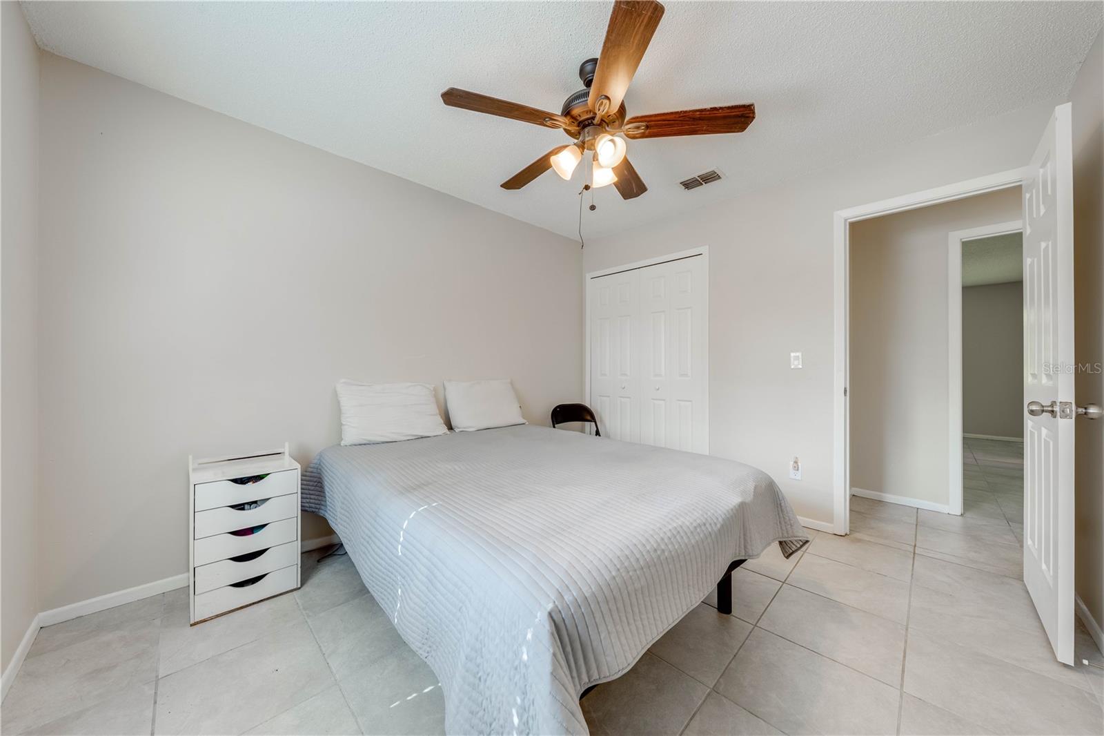 412 NOYA LN