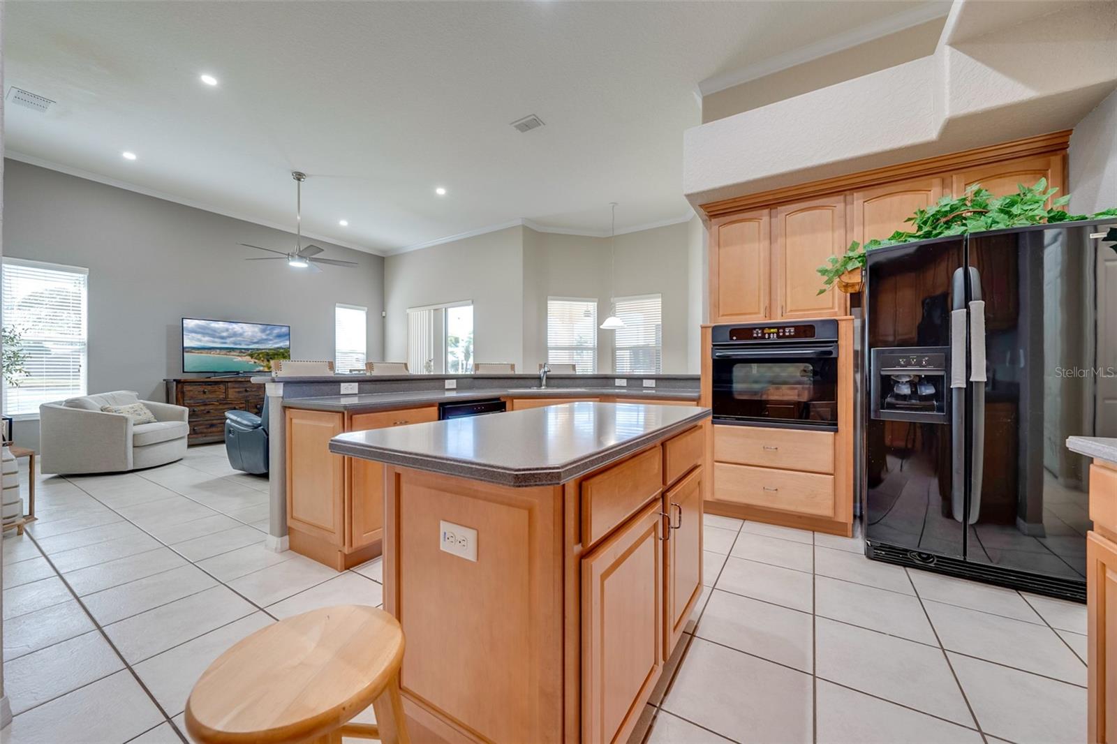 3181 BAYVIEW LN