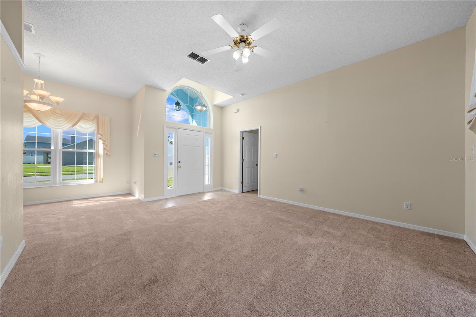 3893 BLACKBERRY CIR