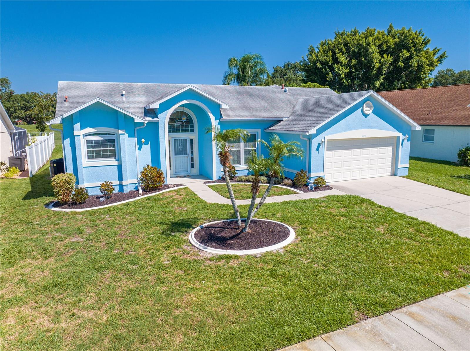 3893 BLACKBERRY CIR