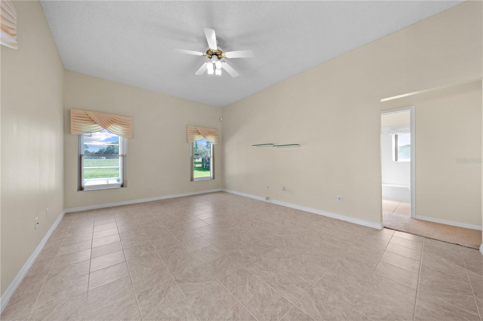3893 BLACKBERRY CIR