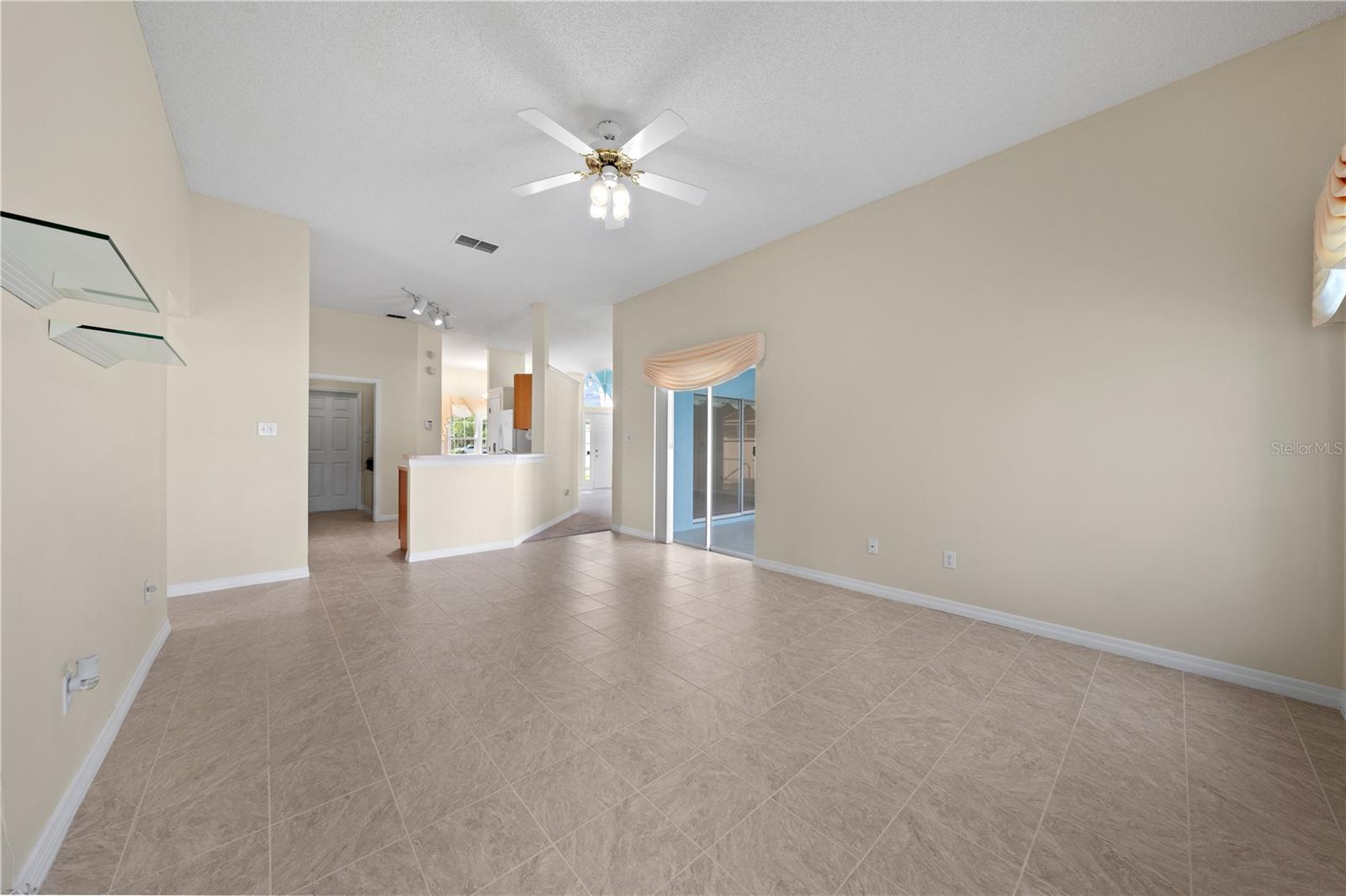 3893 BLACKBERRY CIR