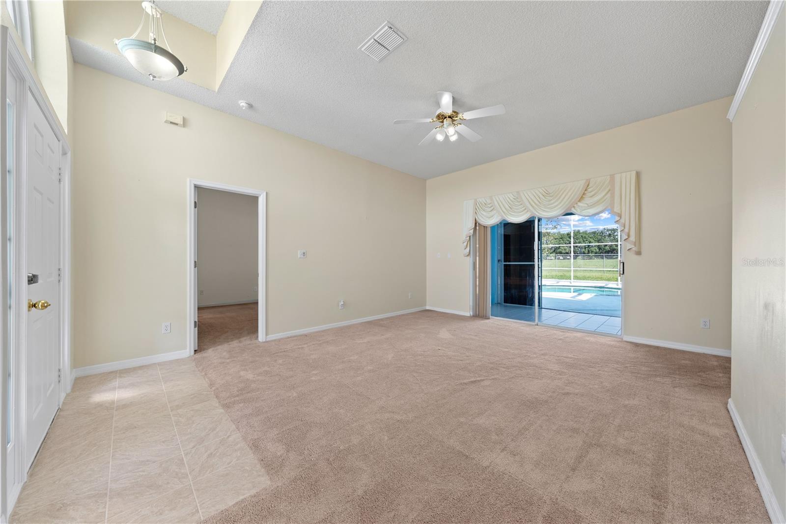 3893 BLACKBERRY CIR