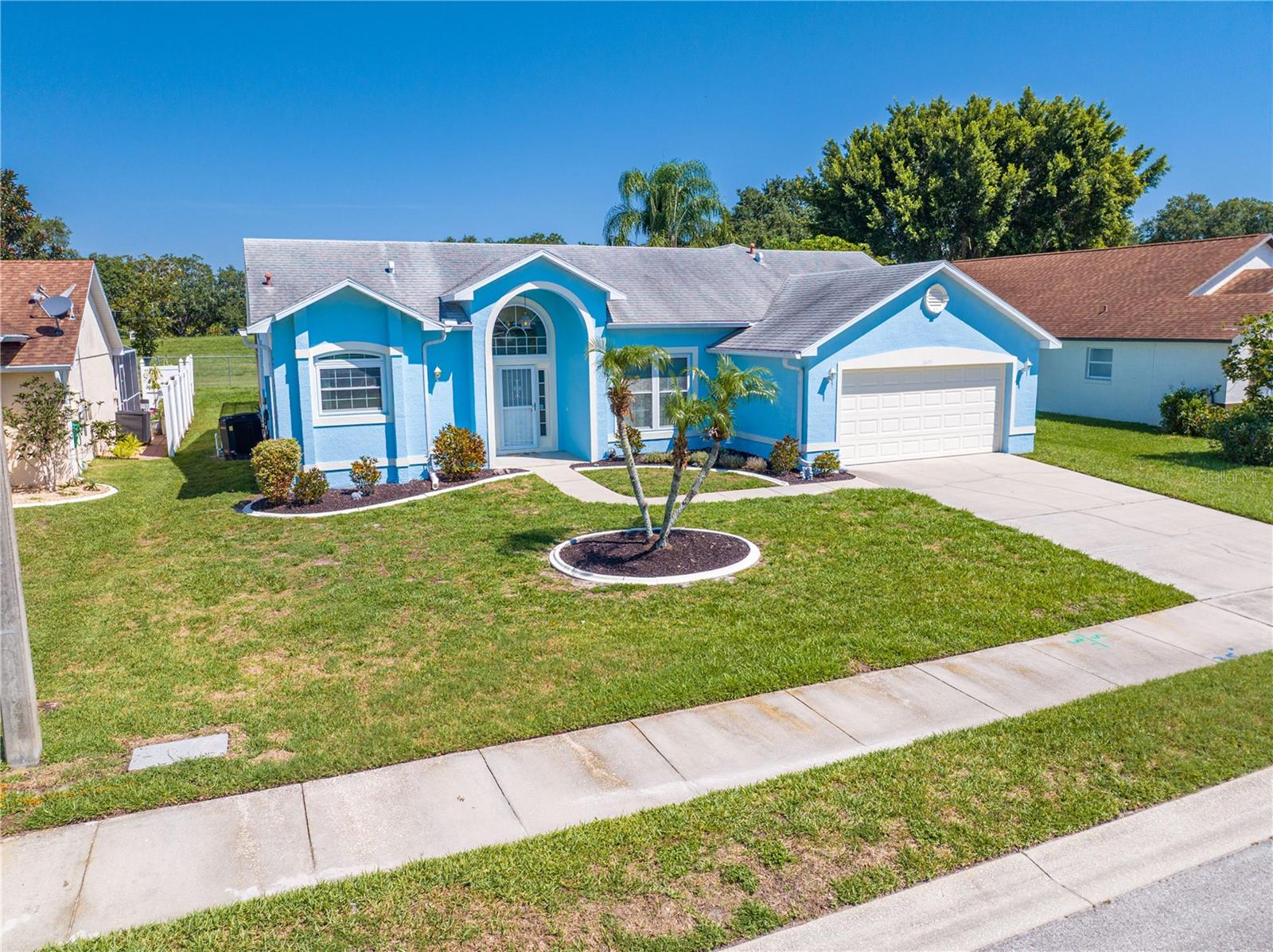 3893 BLACKBERRY CIR