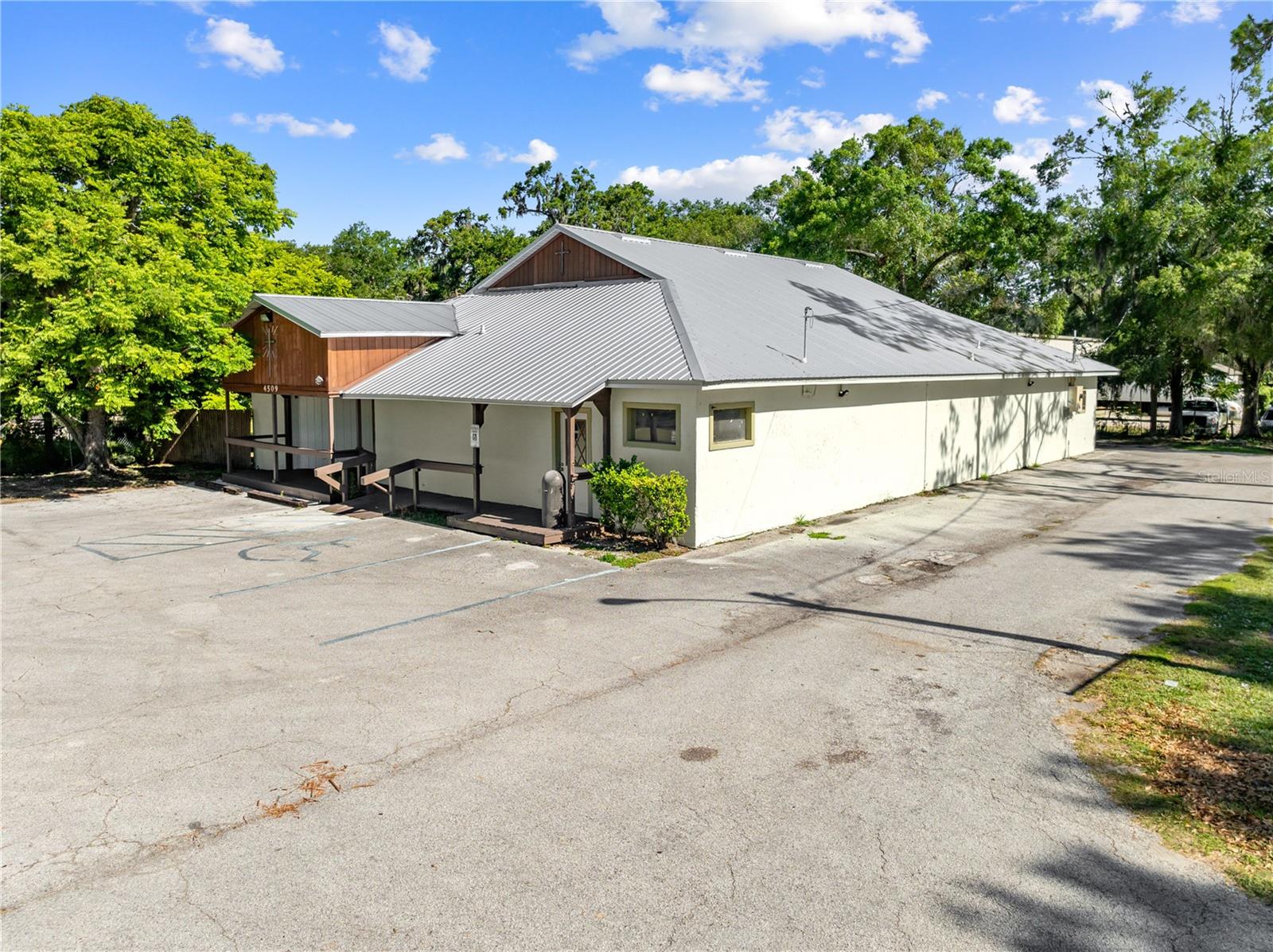 4509 SOUTH ORANGE BLOSSOM TRAIL