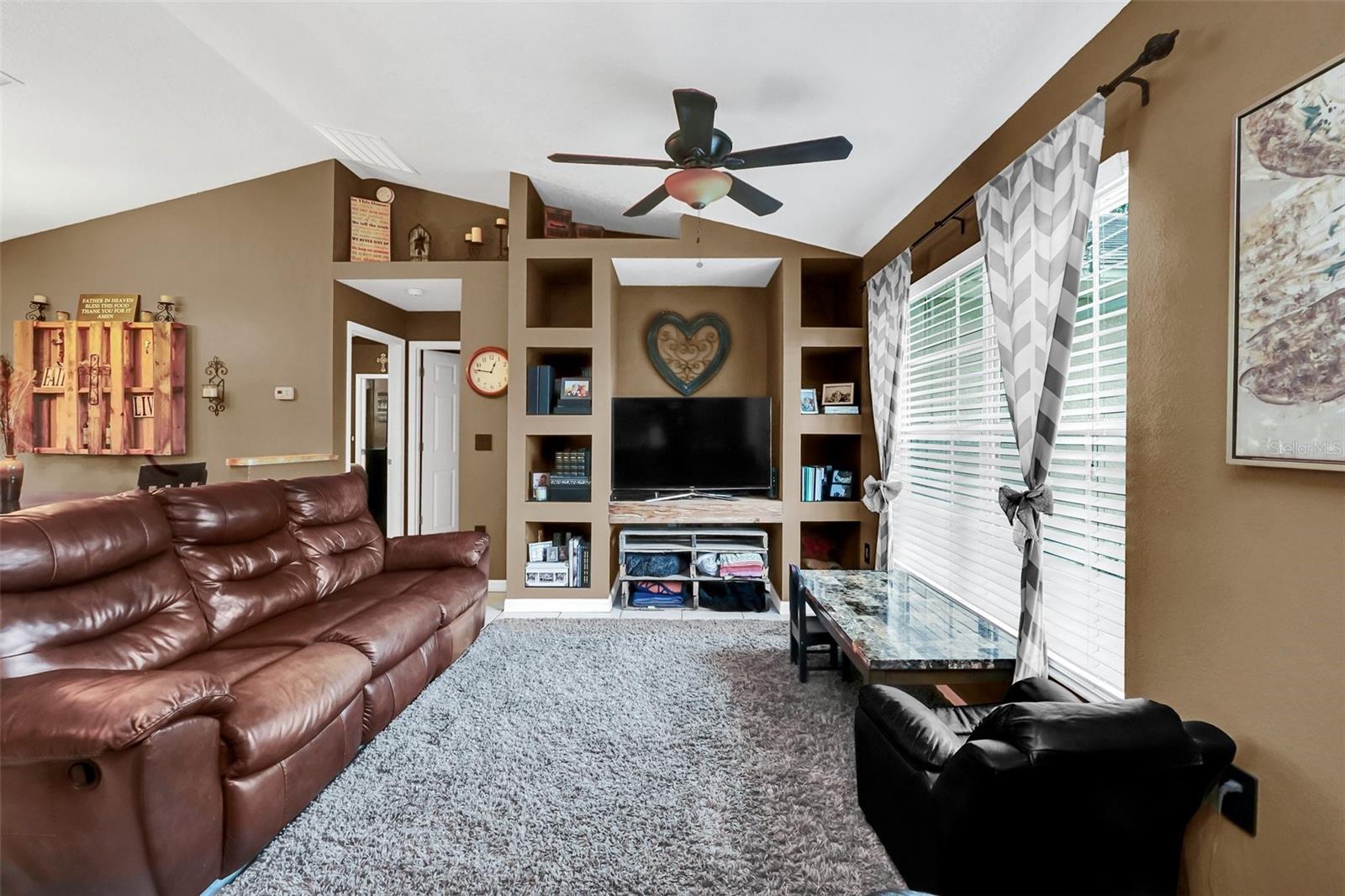 4828 JEANETTE CT