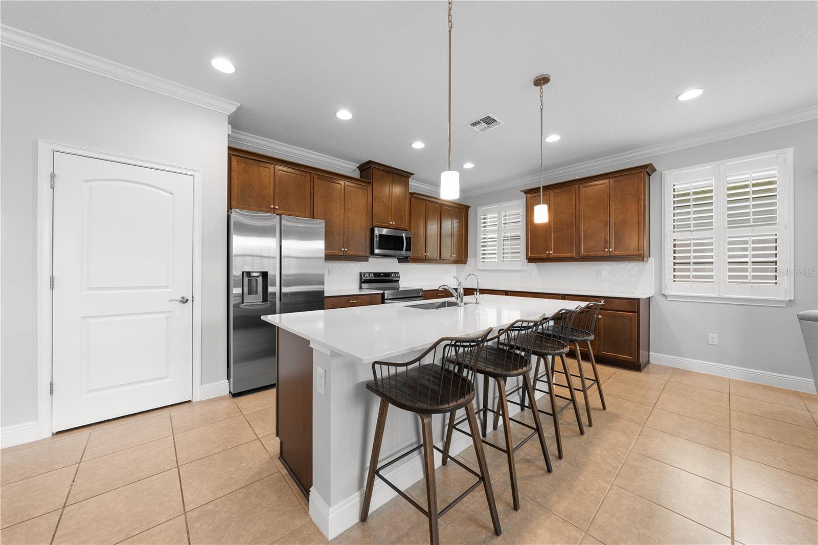 3204 OXBOW CT