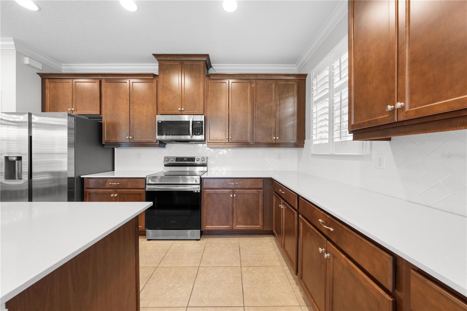 3204 OXBOW CT