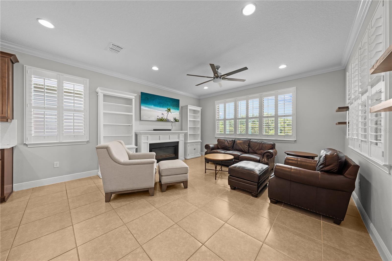 3204 OXBOW CT