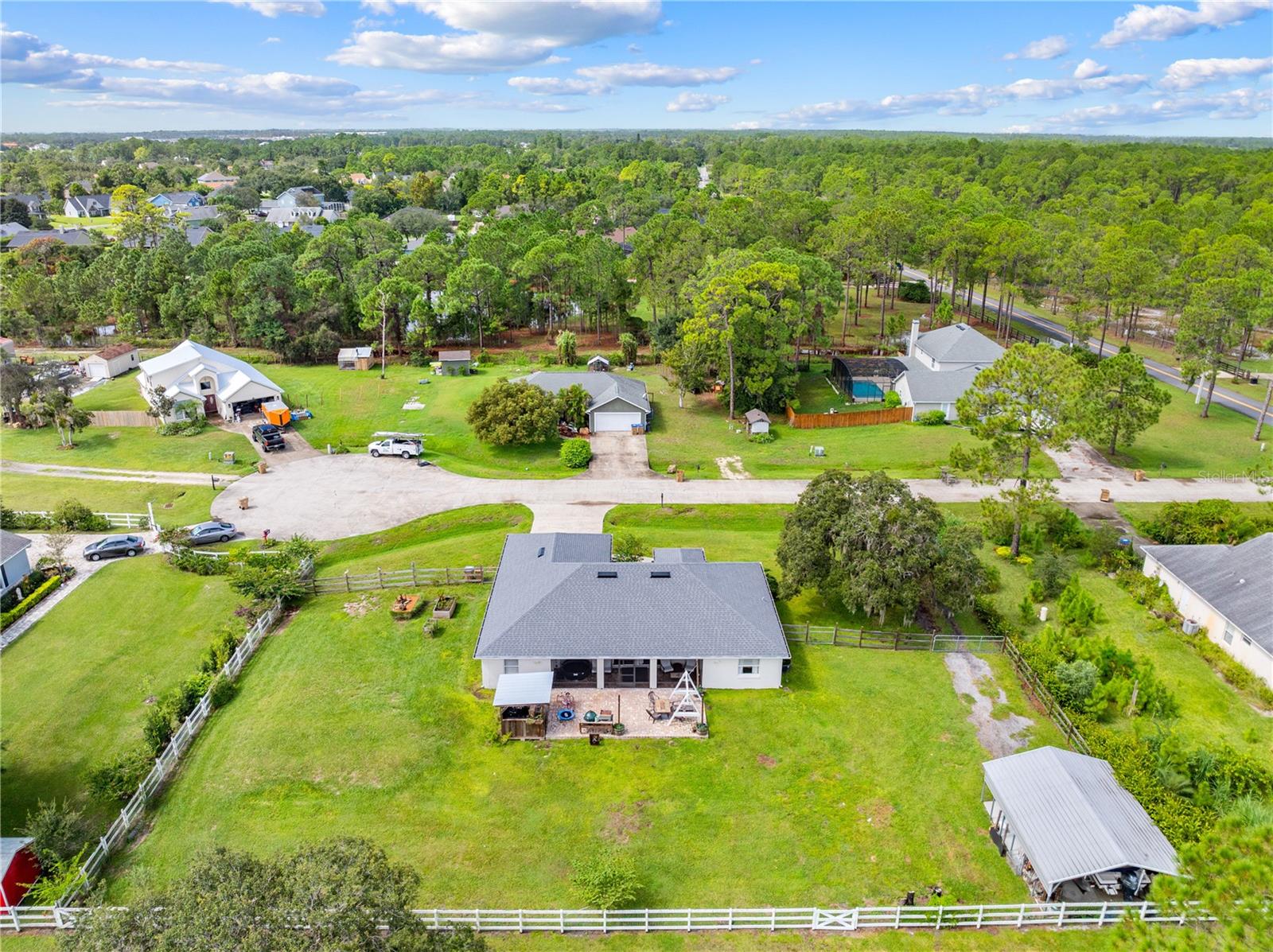 1811 LOST LAKE CT