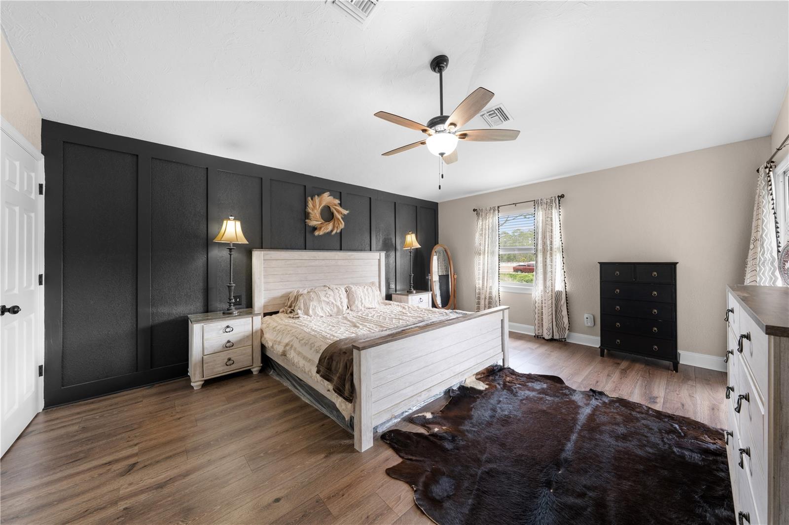 1811 LOST LAKE CT