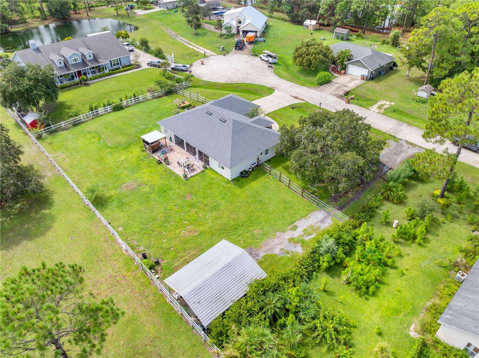 1811 LOST LAKE CT
