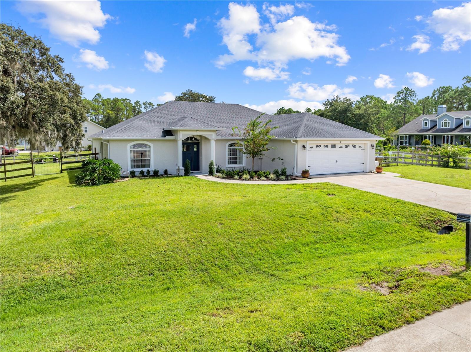 1811 LOST LAKE CT