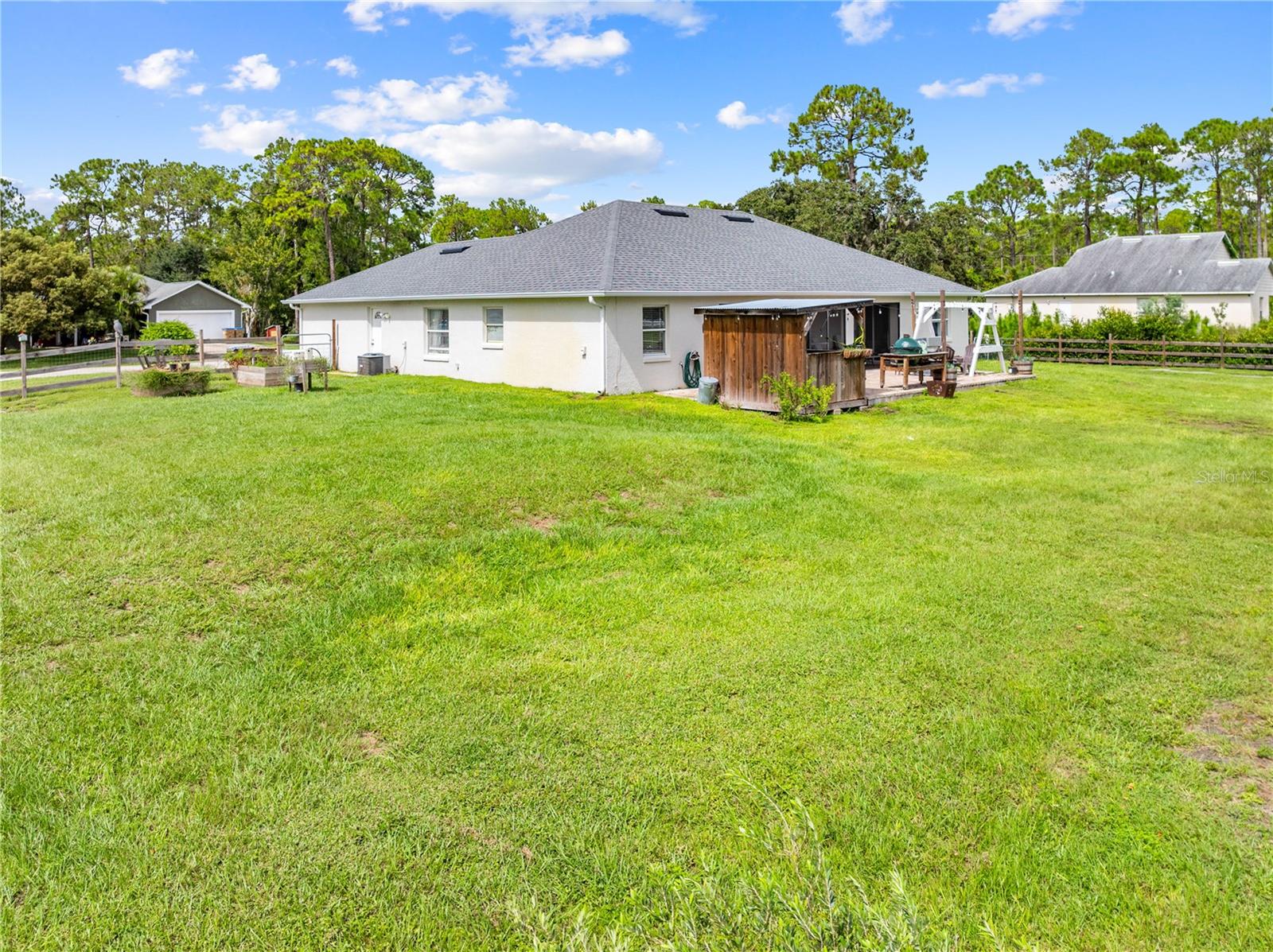 1811 LOST LAKE CT