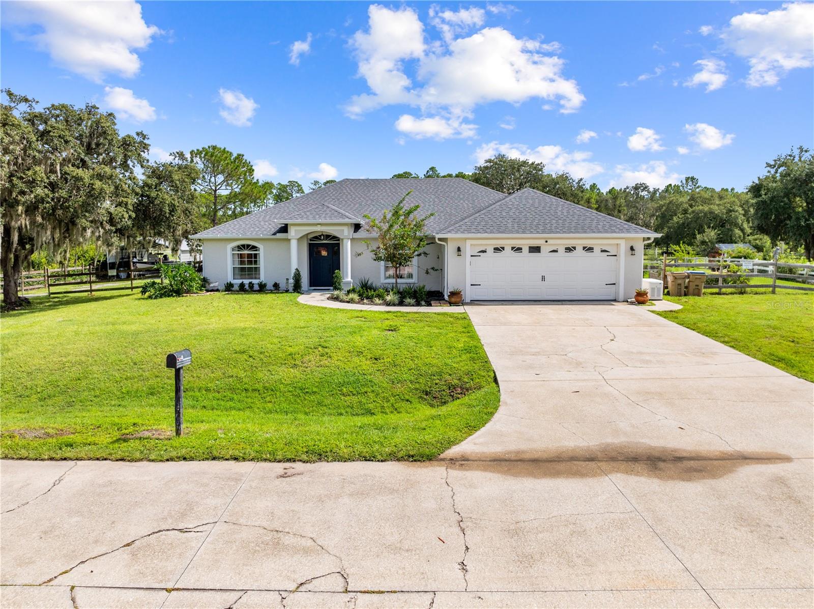 1811 LOST LAKE CT