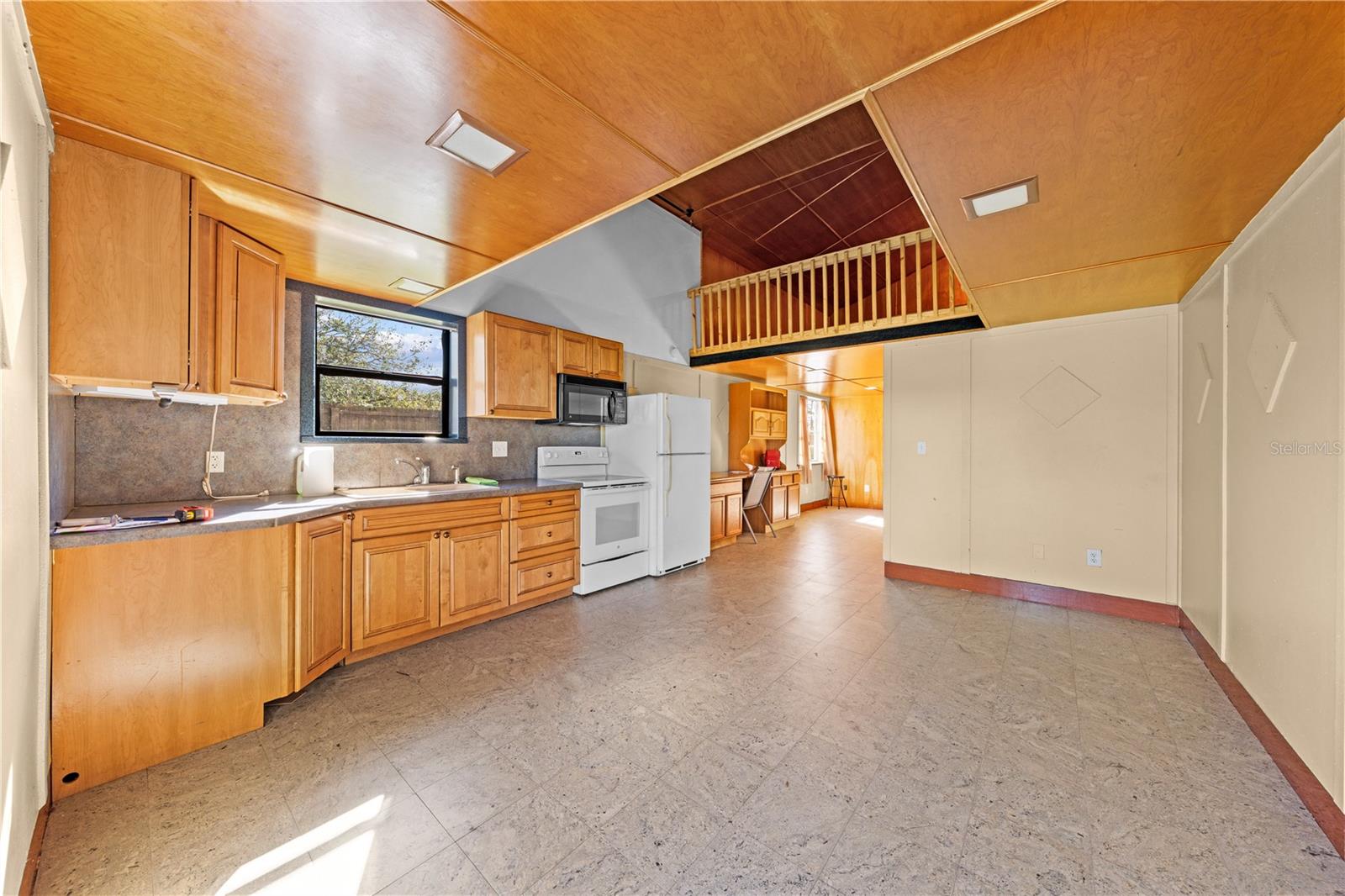 3936 LAKEVIEW ACRES RD