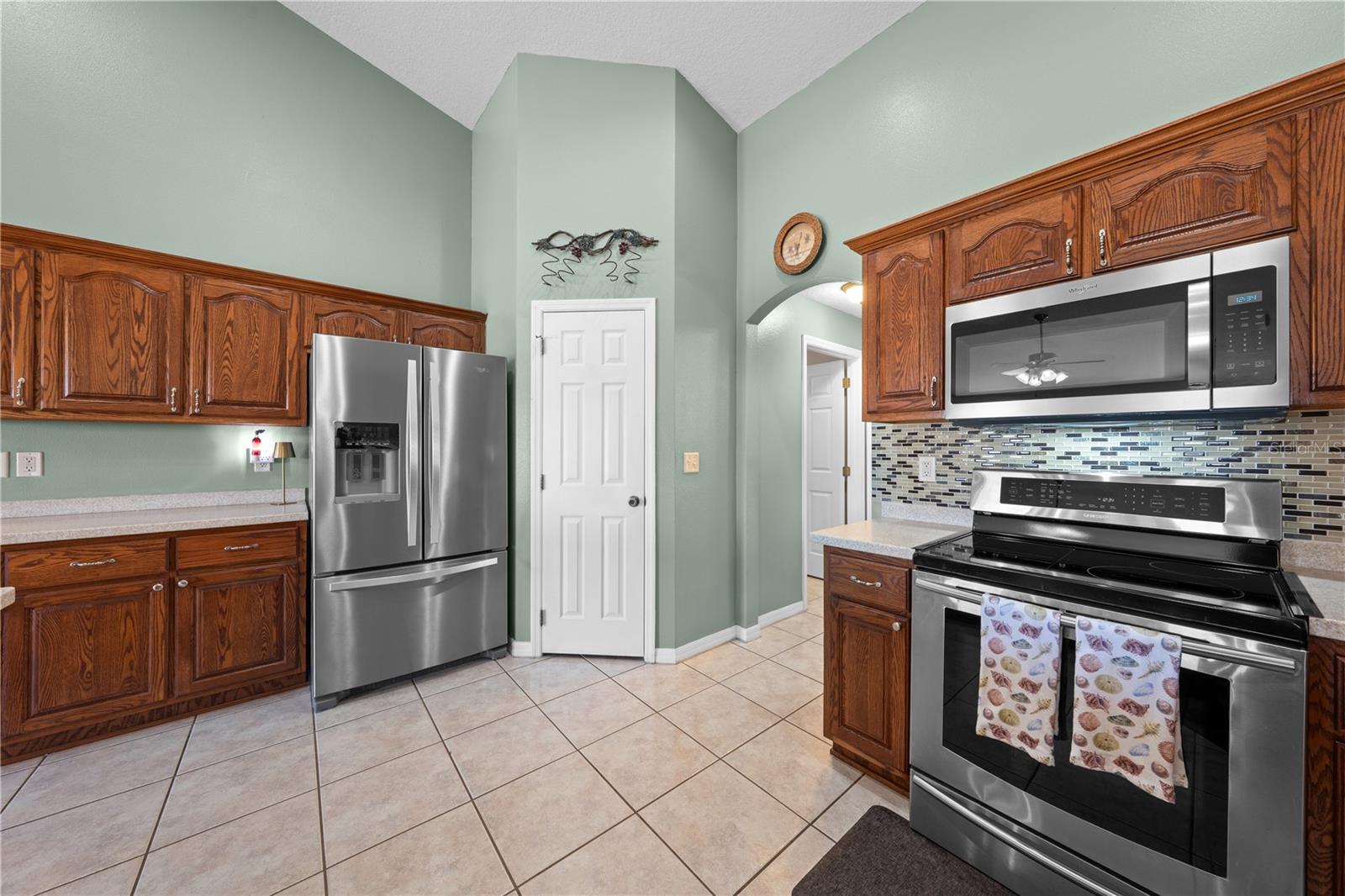 6351 OAK SHORE DR #DRIVE