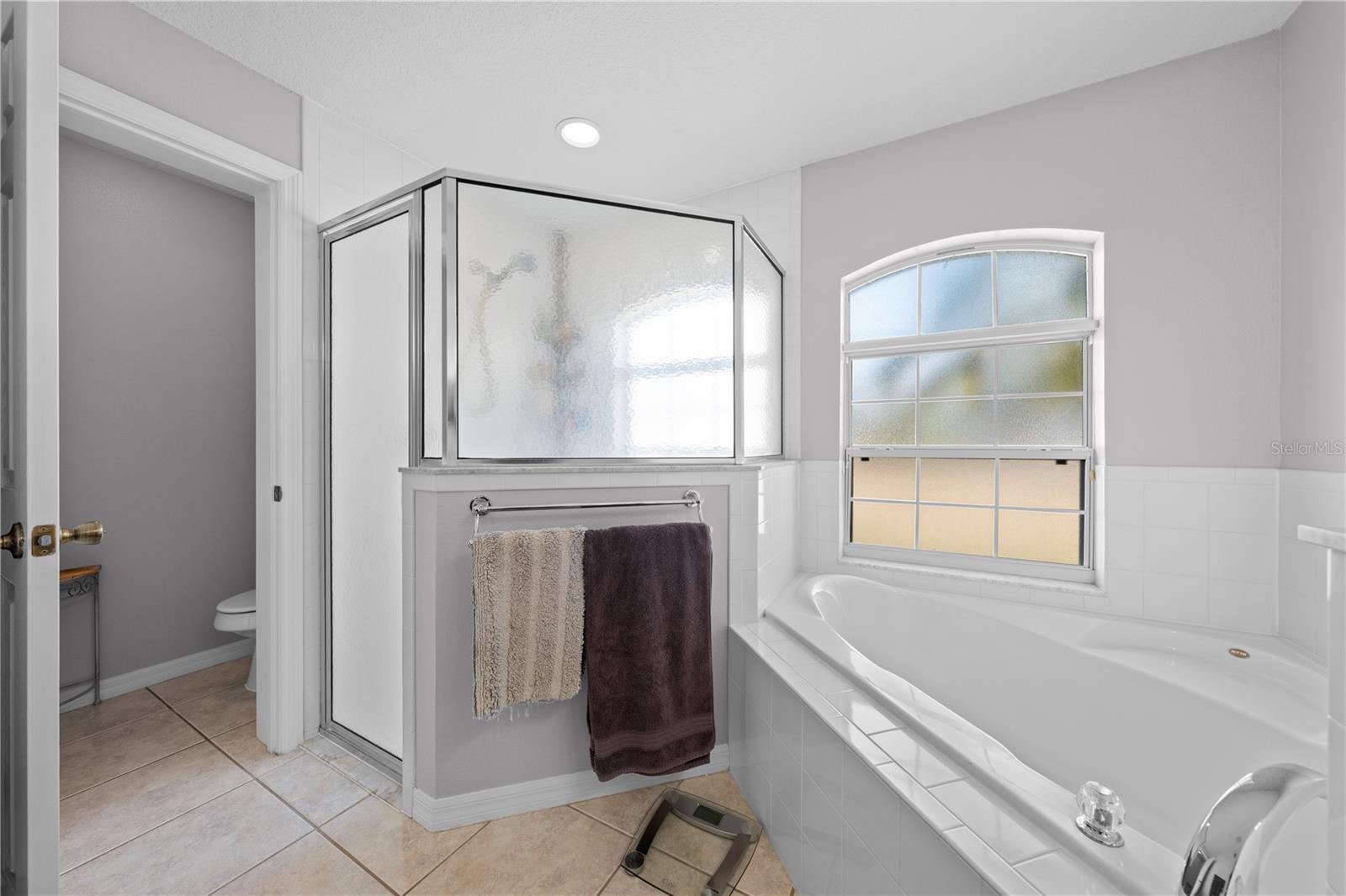 6351 OAK SHORE DR #DRIVE