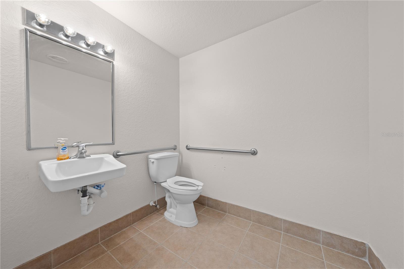 815 MABBETTE ST #101