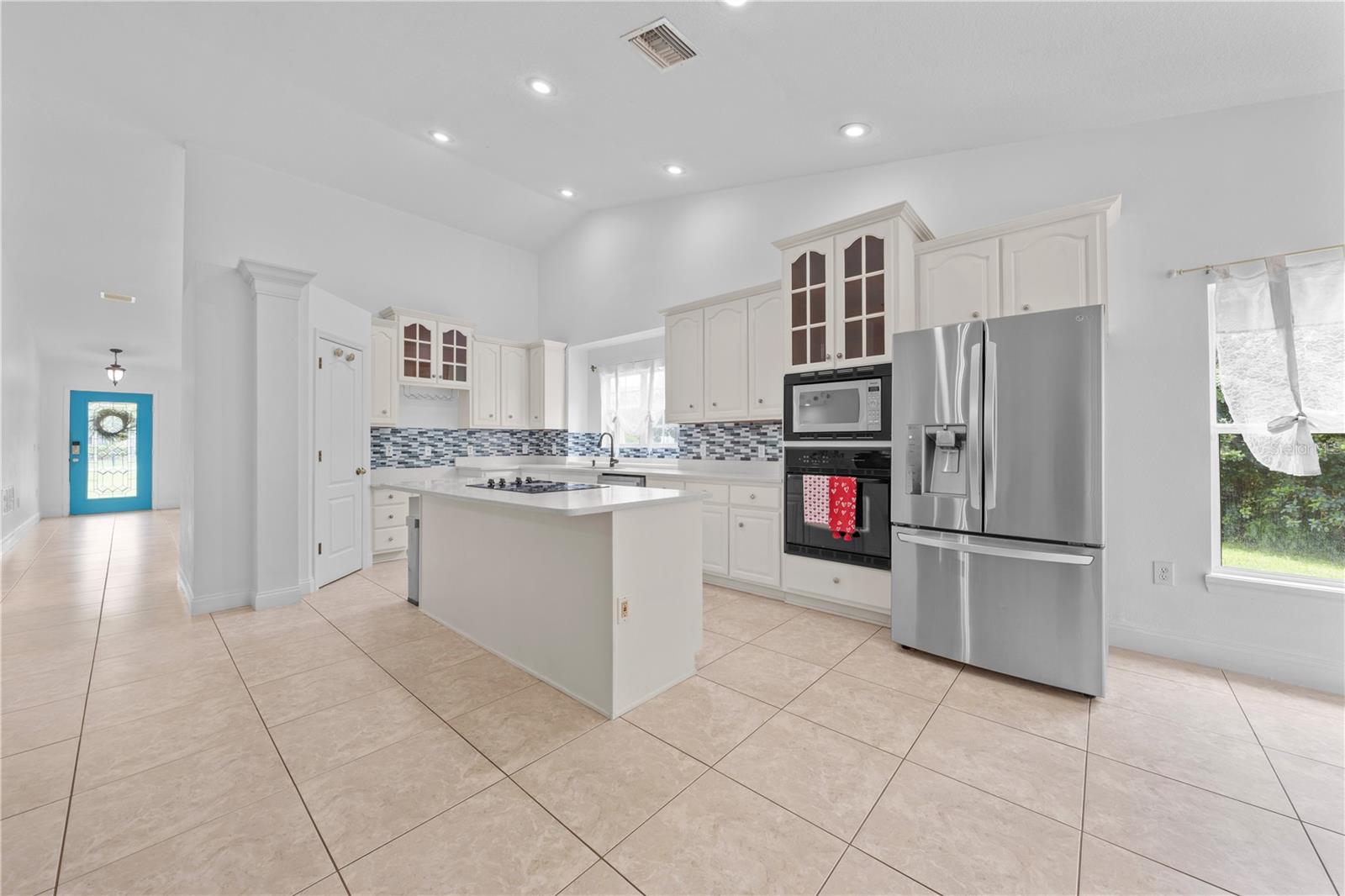 6409 SHORELINE