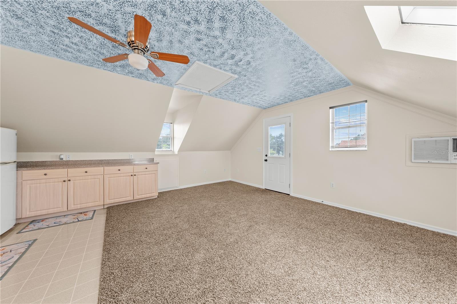 6935 BIG BEND DR