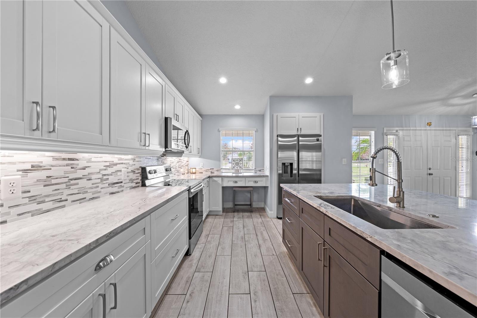 6935 BIG BEND DR