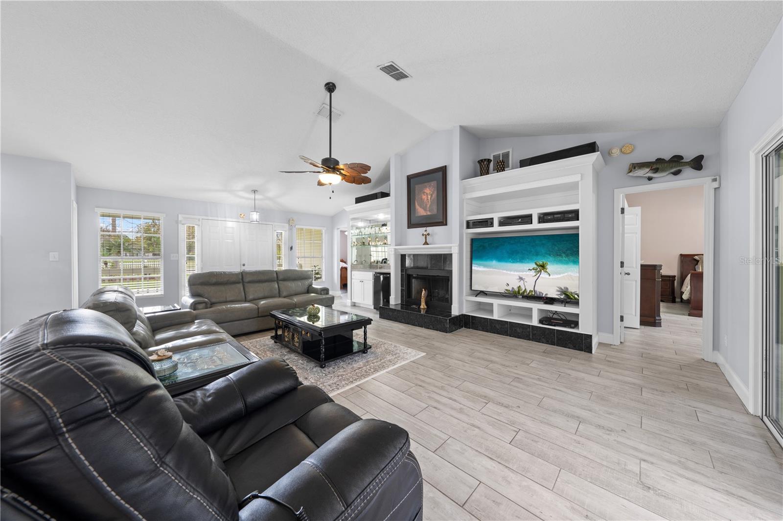 6935 BIG BEND DR