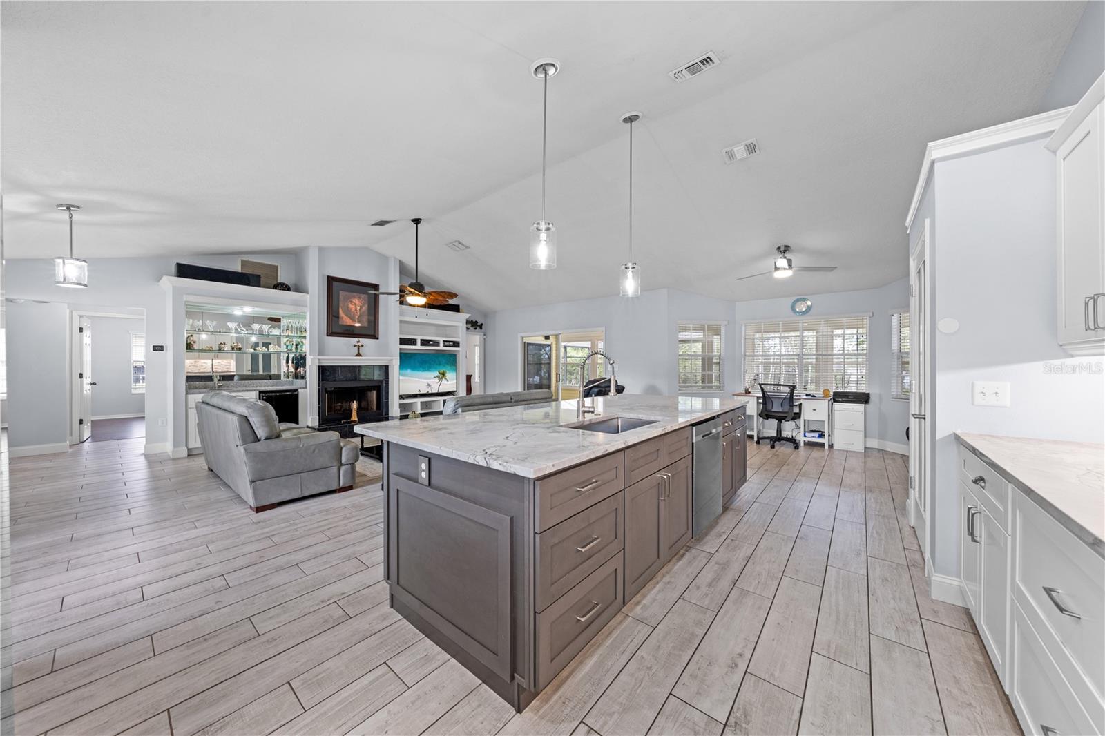 6935 BIG BEND DR