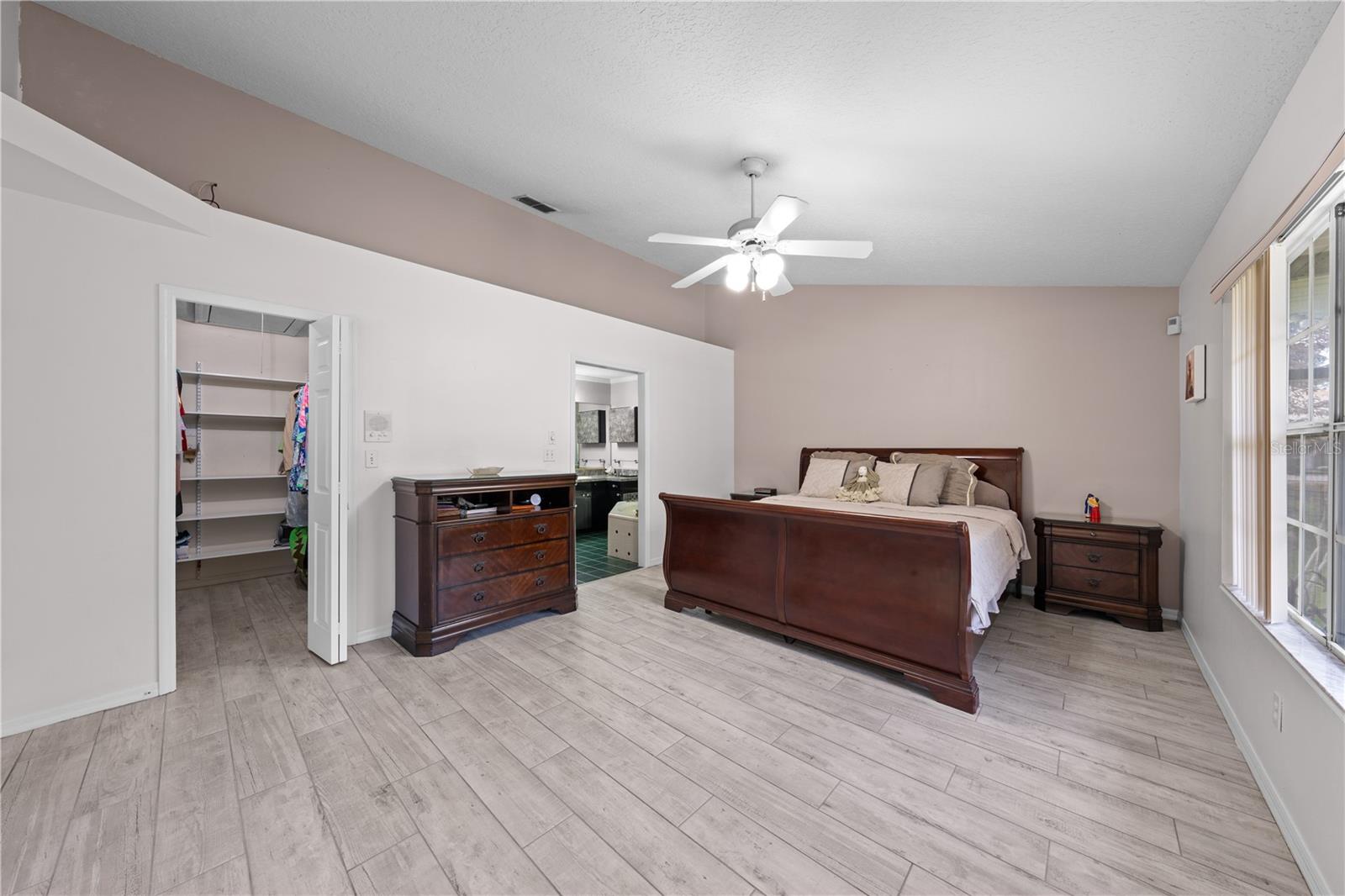 6935 BIG BEND DR