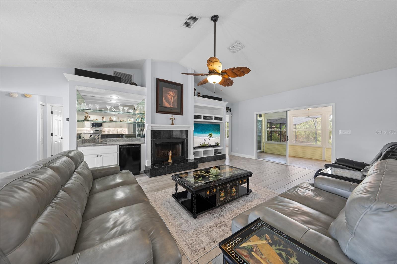 6935 BIG BEND DR