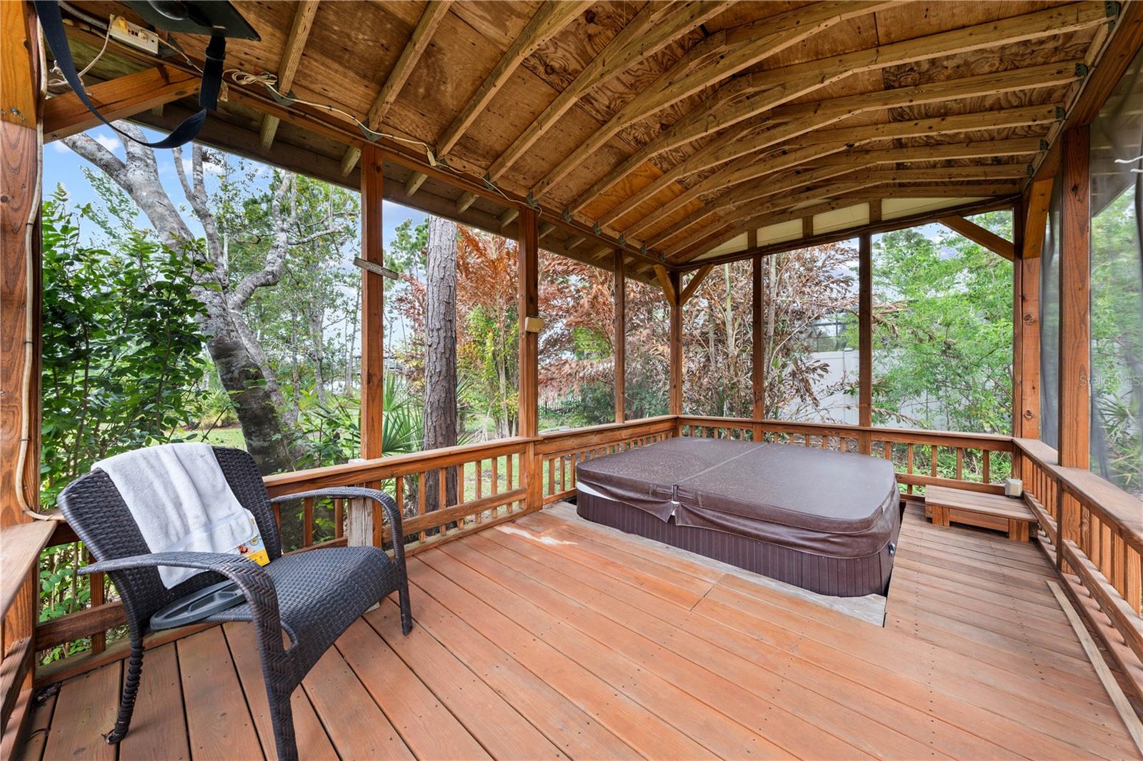 6935 BIG BEND DR