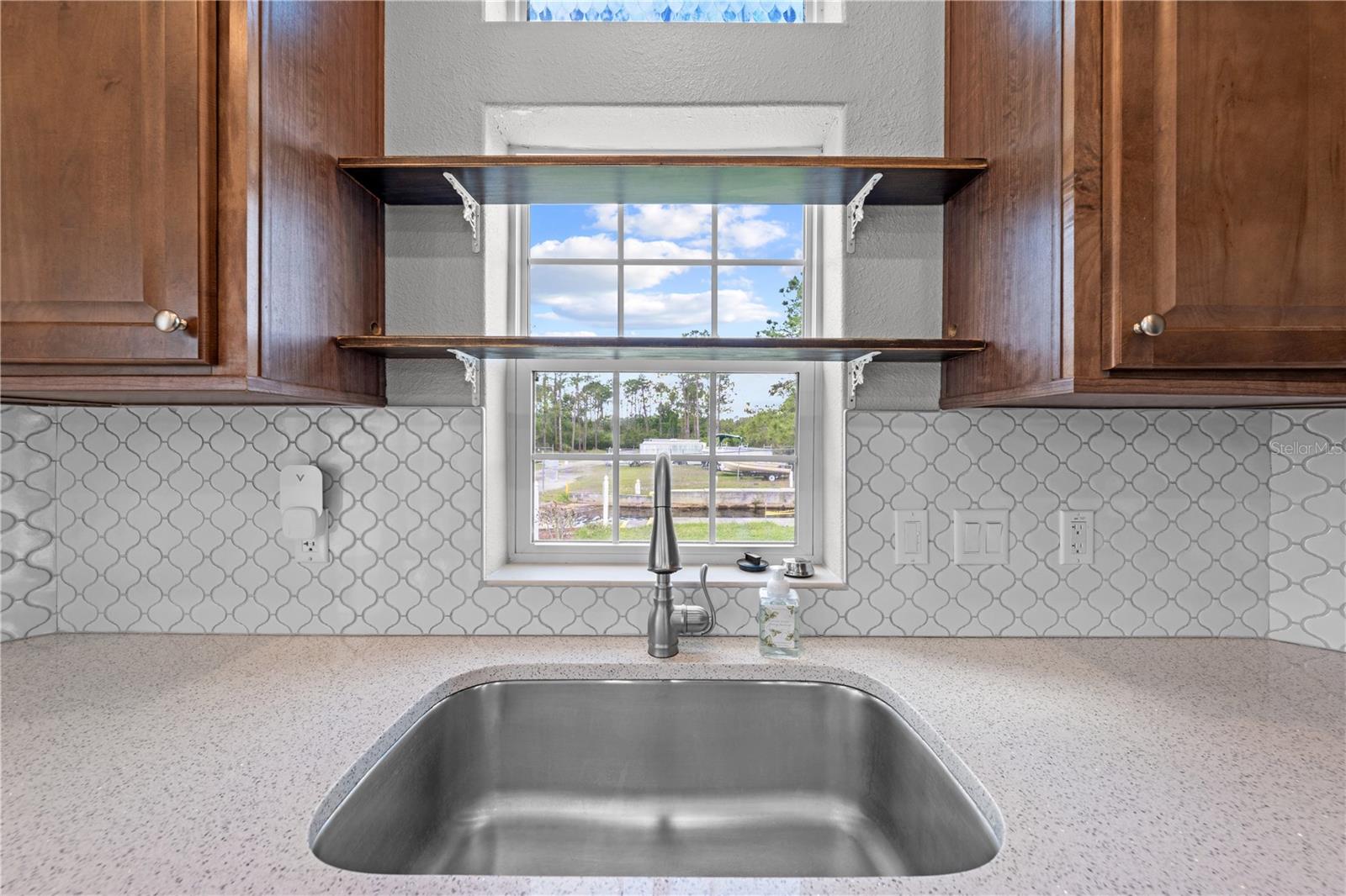 1315 PINE ISLAND DR N