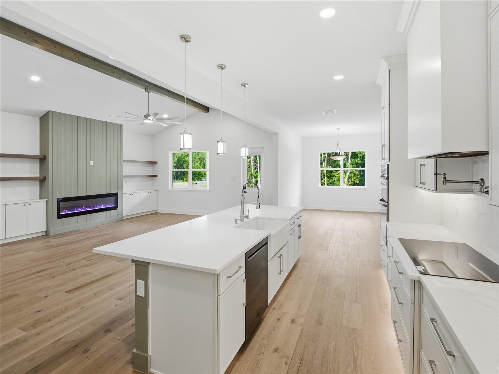 4256 LA SALLE AVE