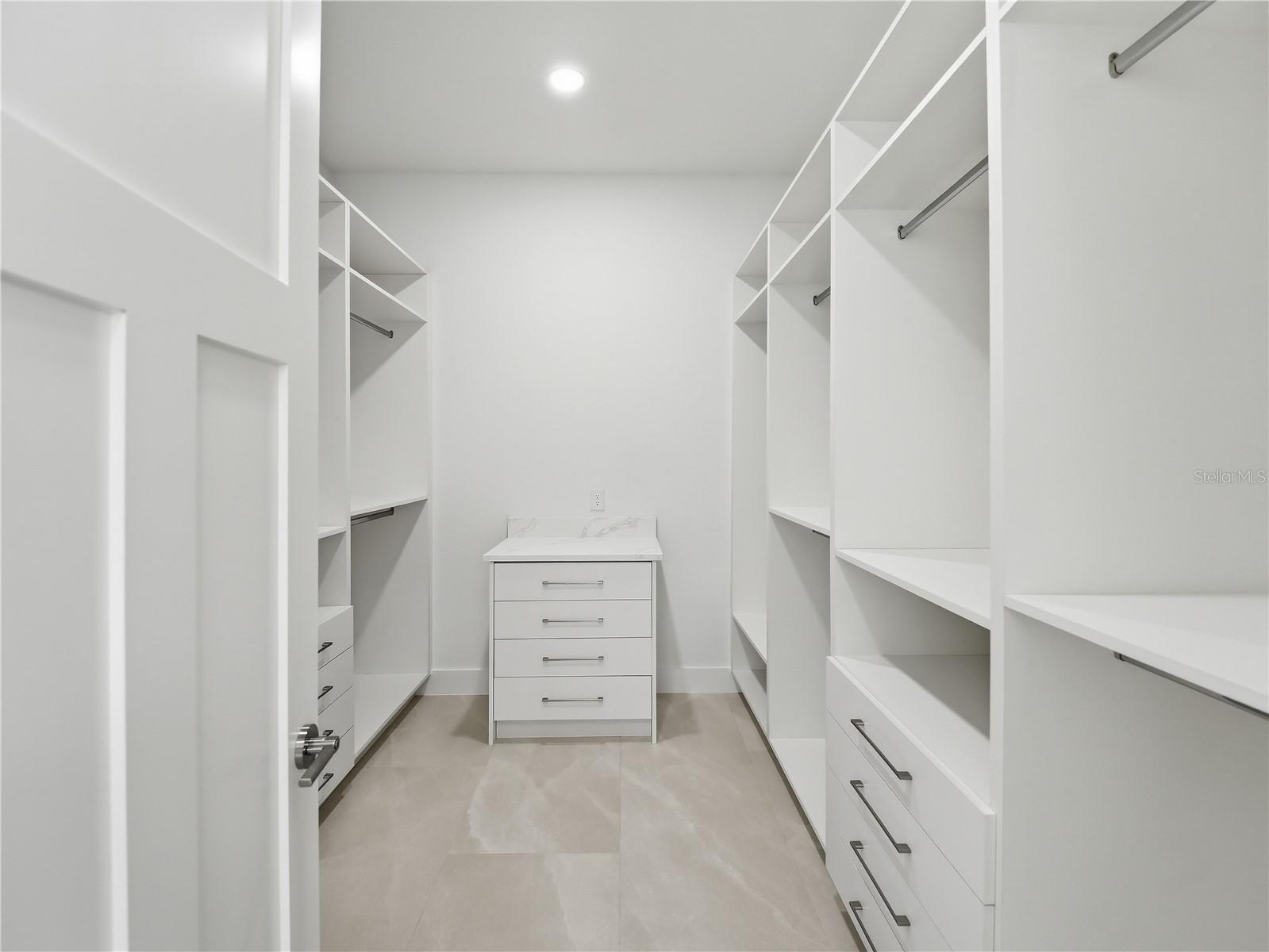 4256 LA SALLE AVE