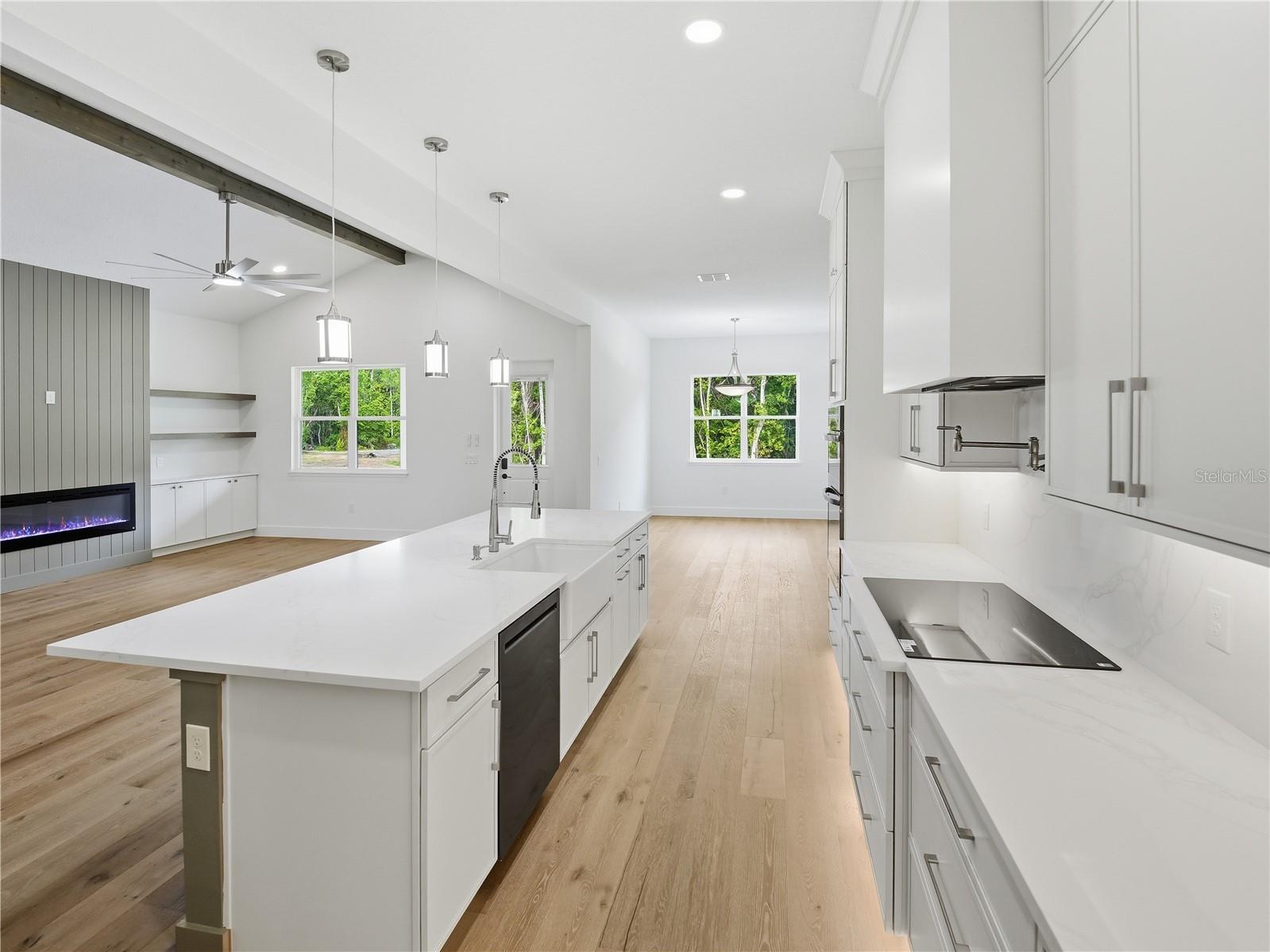 4256 LA SALLE AVE