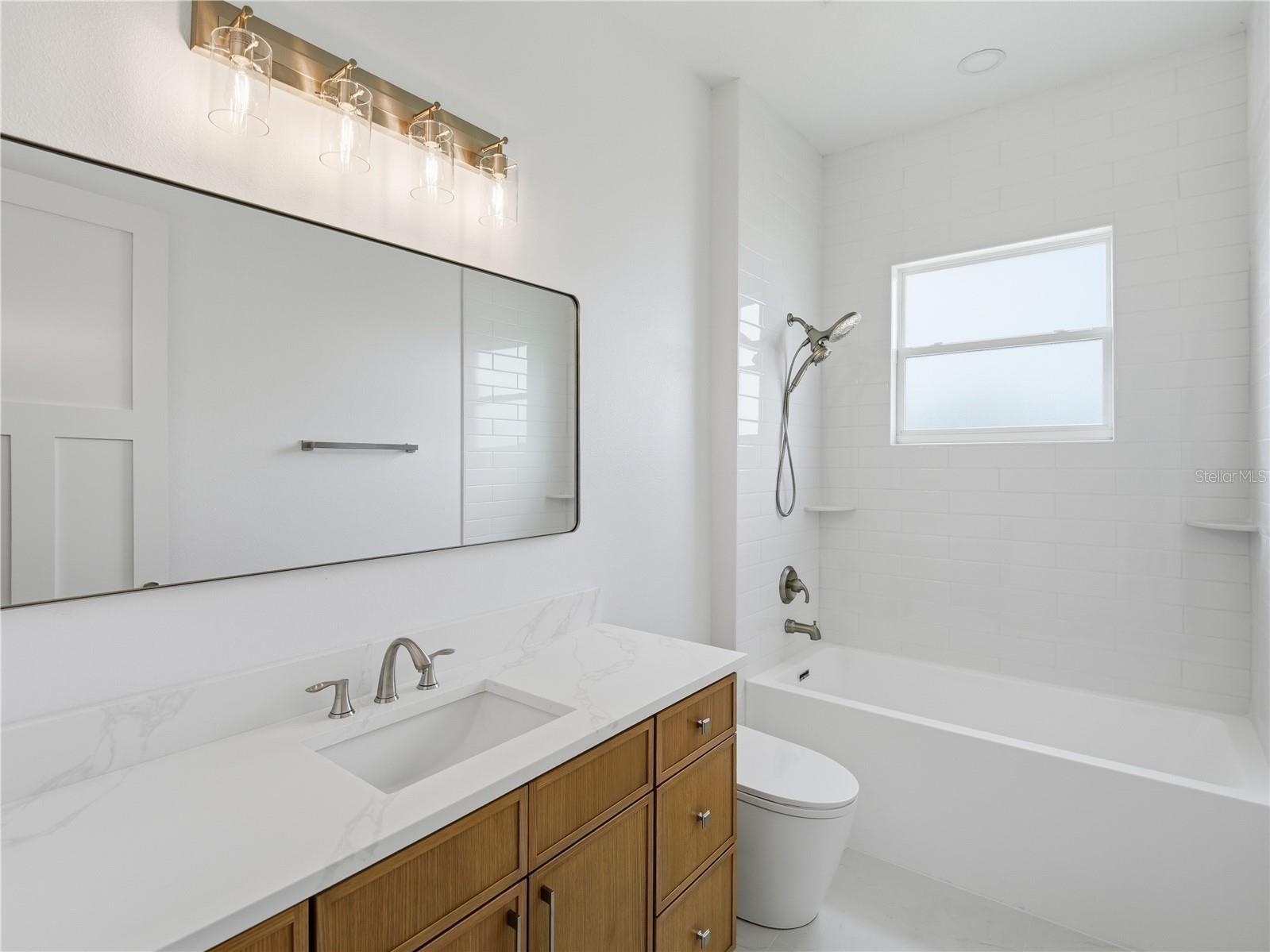 4256 LA SALLE AVE