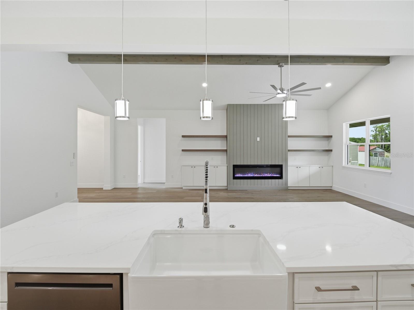 4256 LA SALLE AVE