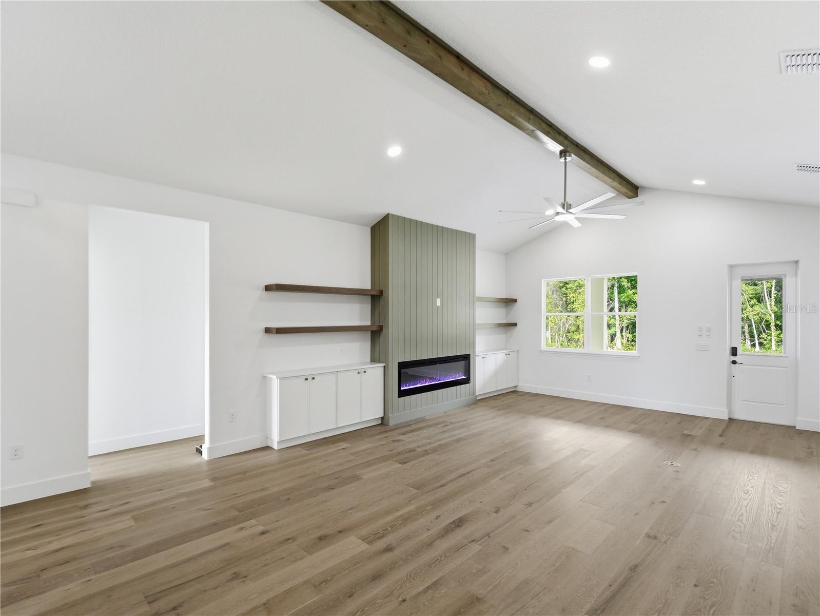 4256 LA SALLE AVE
