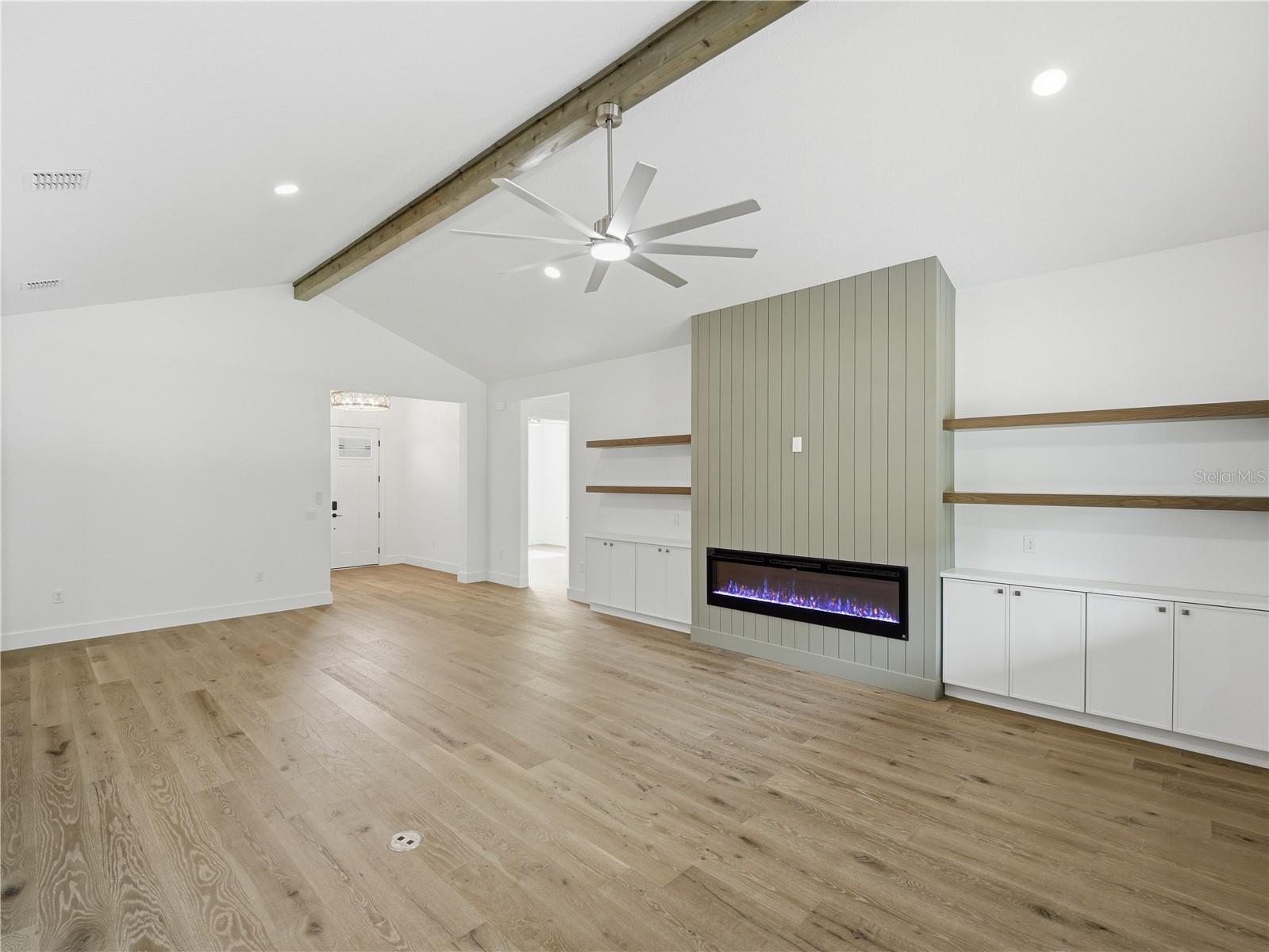 4256 LA SALLE AVE