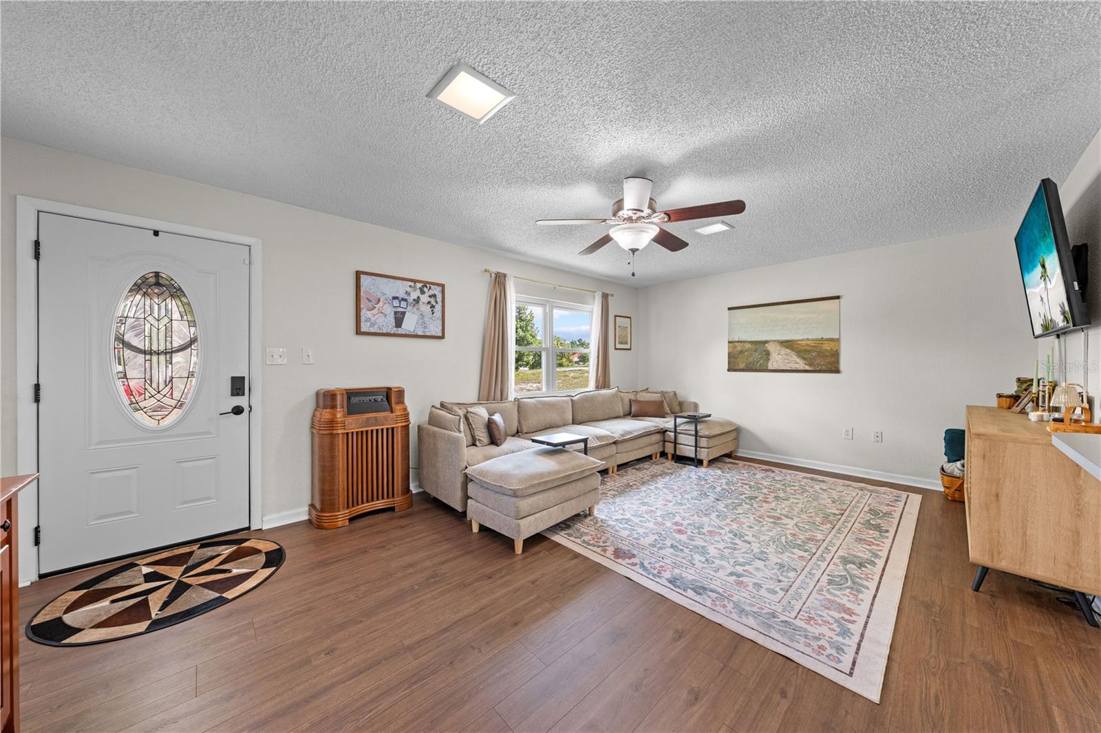 463 CHESTNUT CT