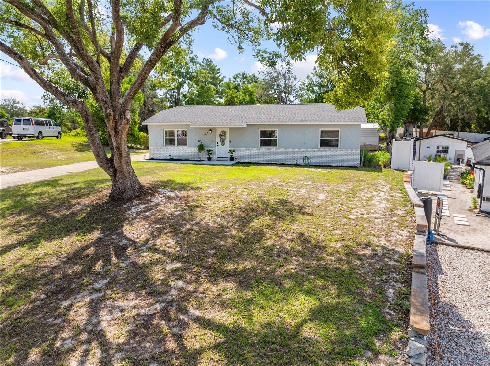 463 CHESTNUT CT