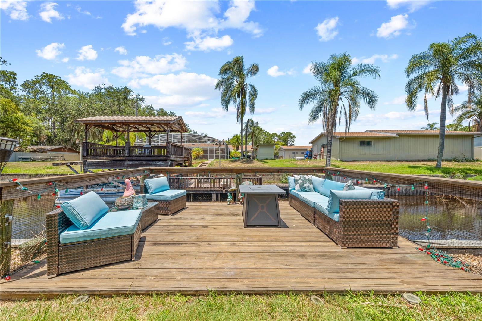 6369 BONNIE CT
