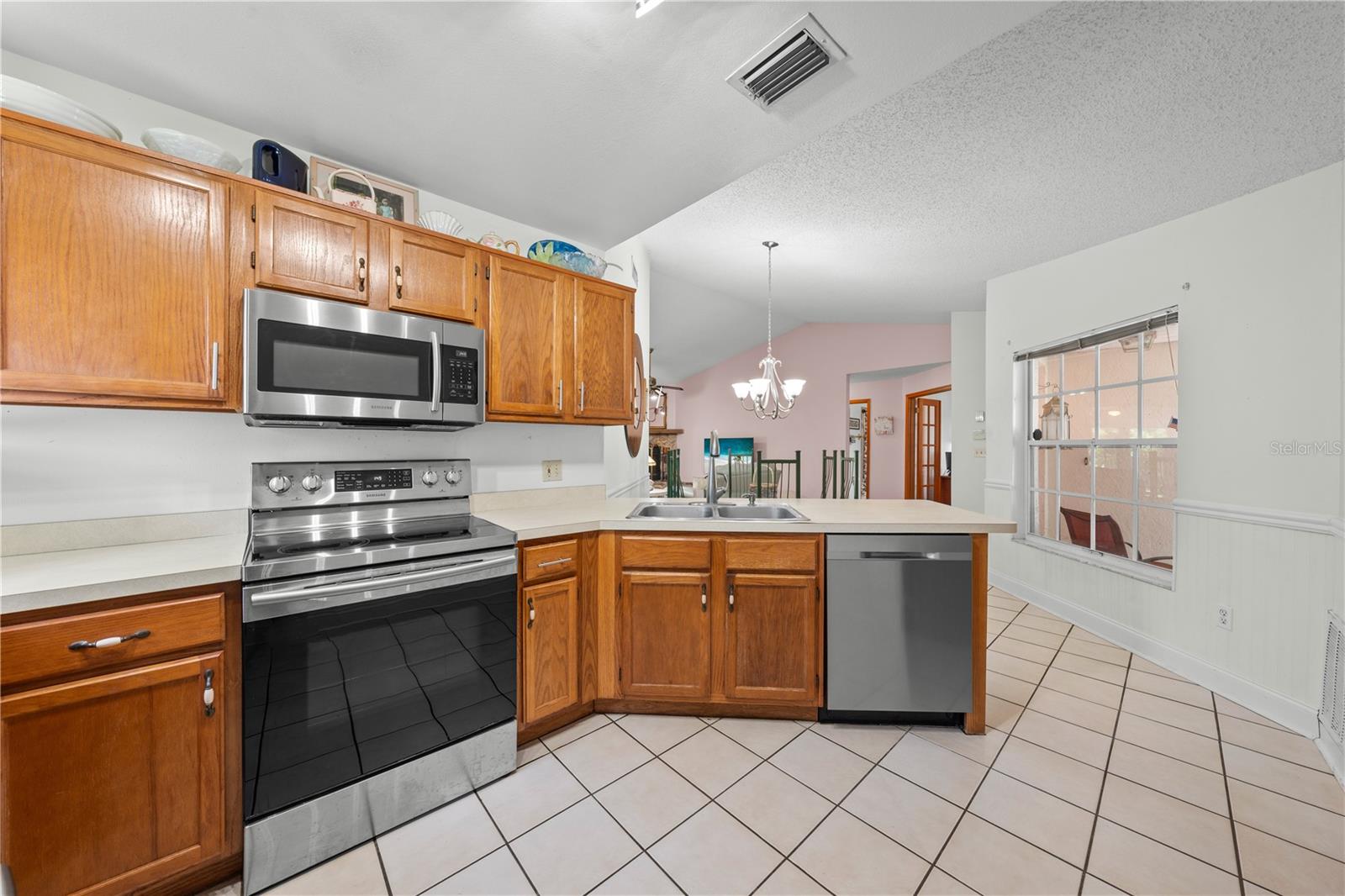 6369 BONNIE CT