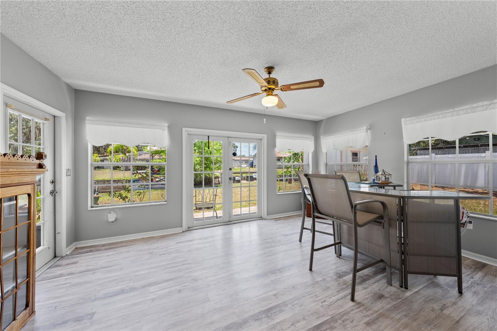 6369 BONNIE CT