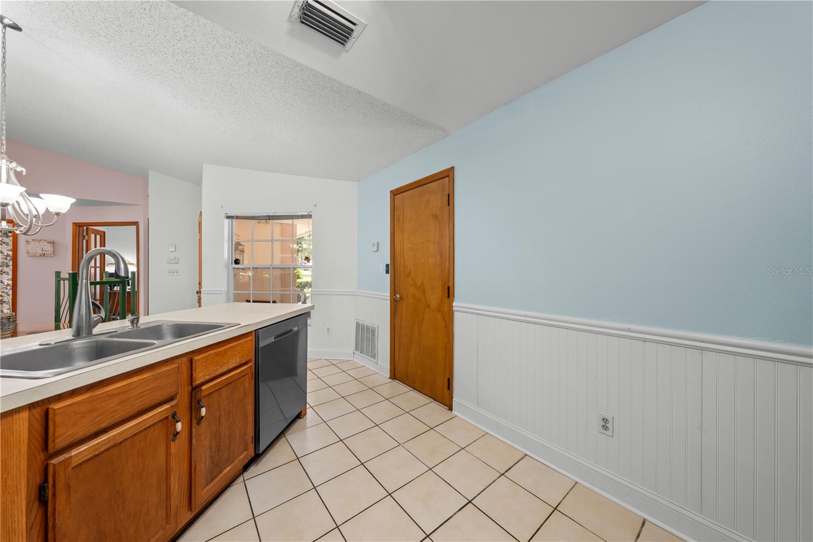 6369 BONNIE CT