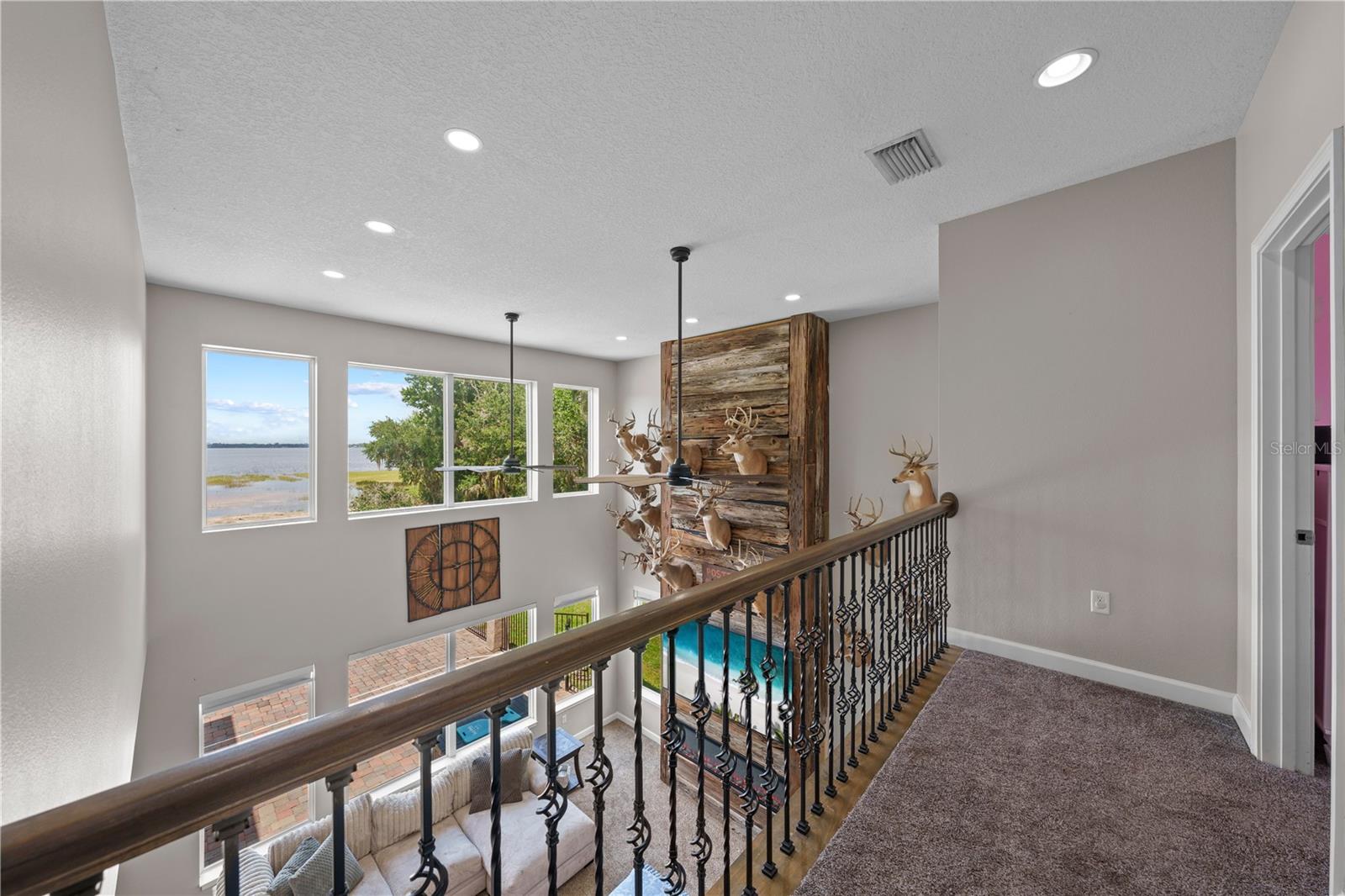 4664 HICKORY TREE LN