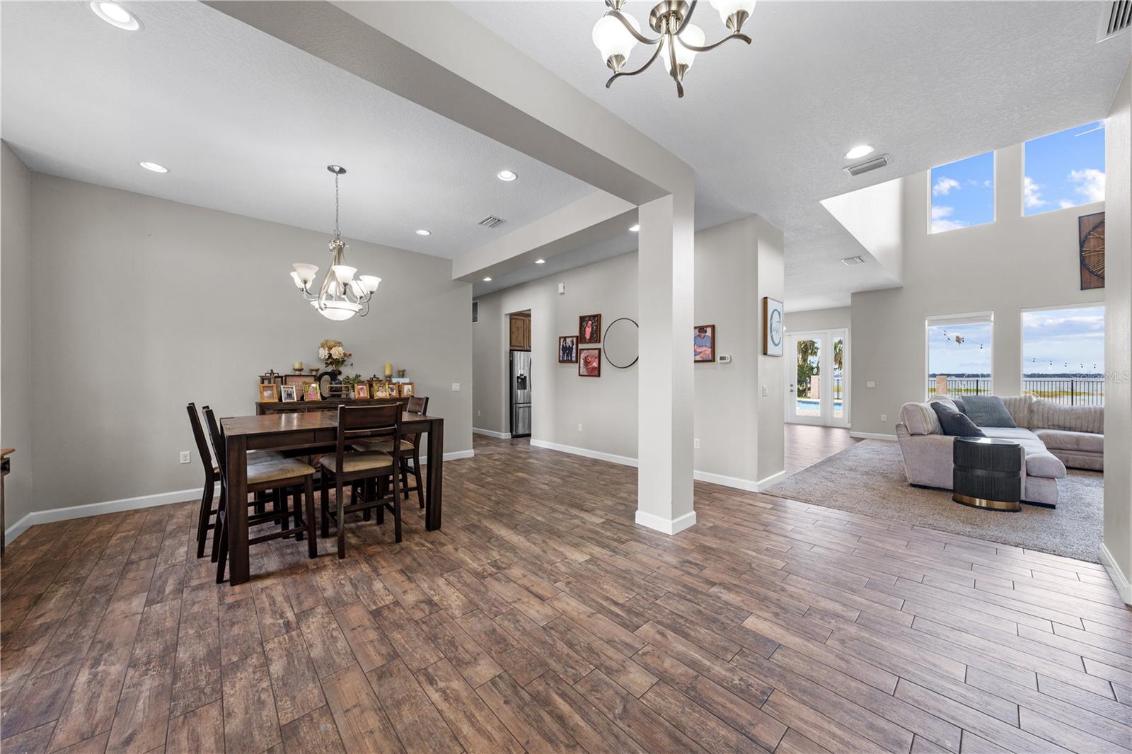4664 HICKORY TREE LN